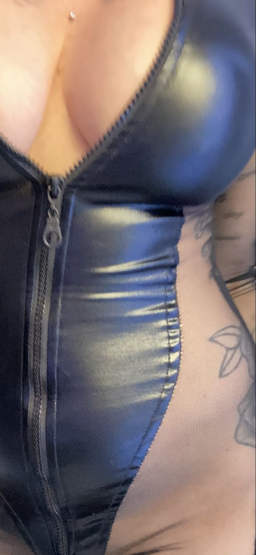 https://cdn.adultwork.com/gallery/G12/8560350.jpg