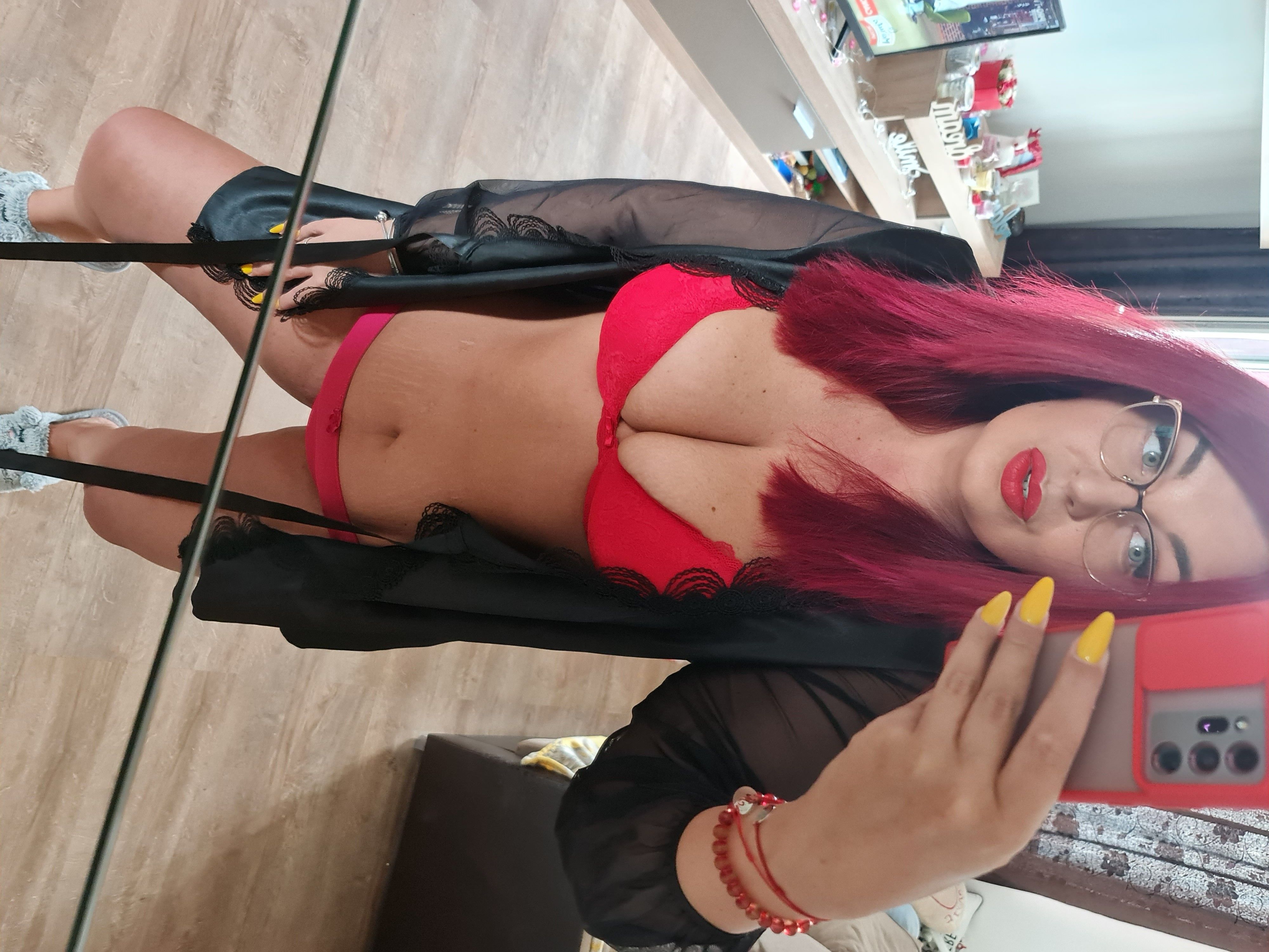 https://cdn.adultwork.com/gallery/G12/8560583.jpg