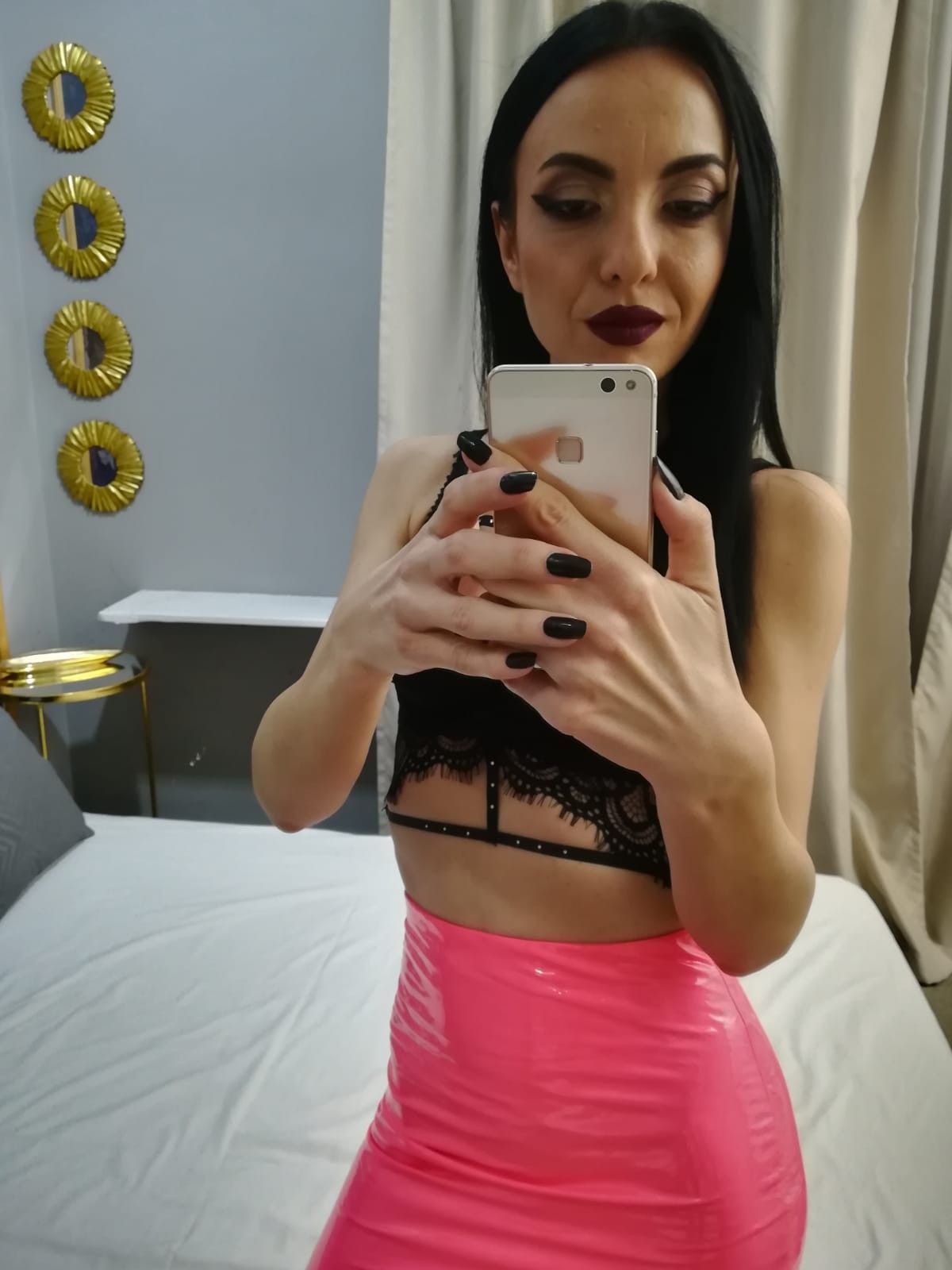 https://cdn.adultwork.com/gallery/G12/8561414.jpg