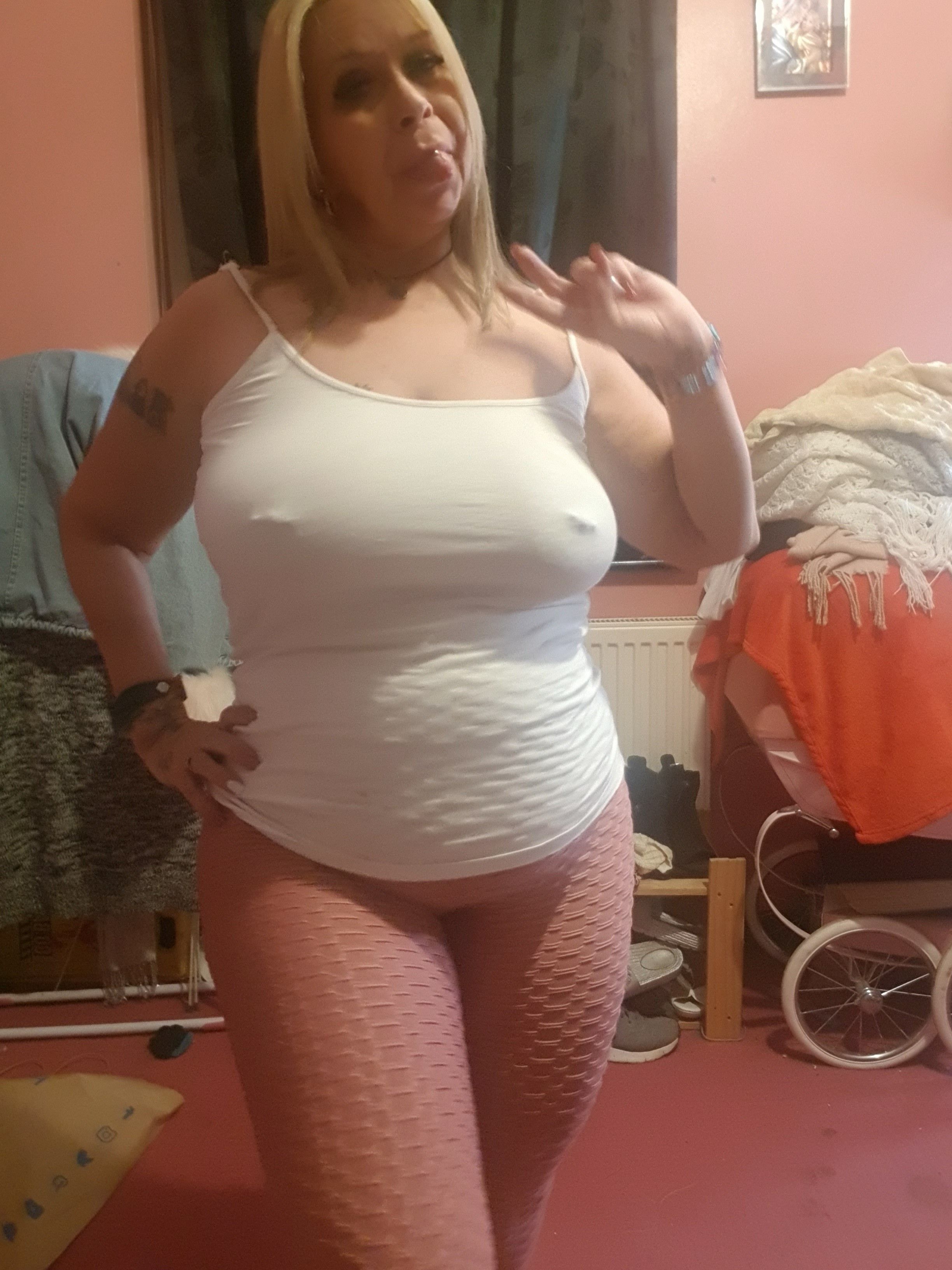 https://cdn.adultwork.com/gallery/G12/8565672.jpg