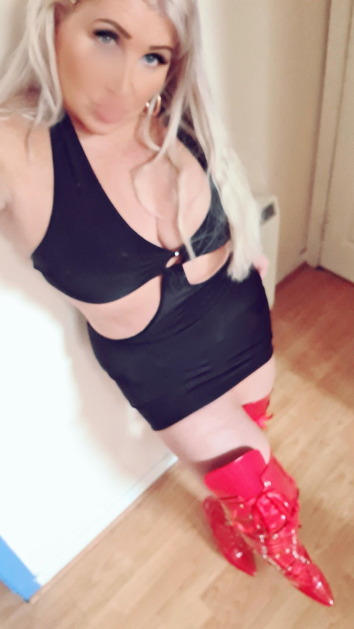 https://cdn.adultwork.com/gallery/G12/8566205.jpg