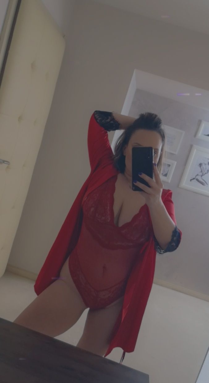 https://cdn.adultwork.com/gallery/G12/8567320.jpg