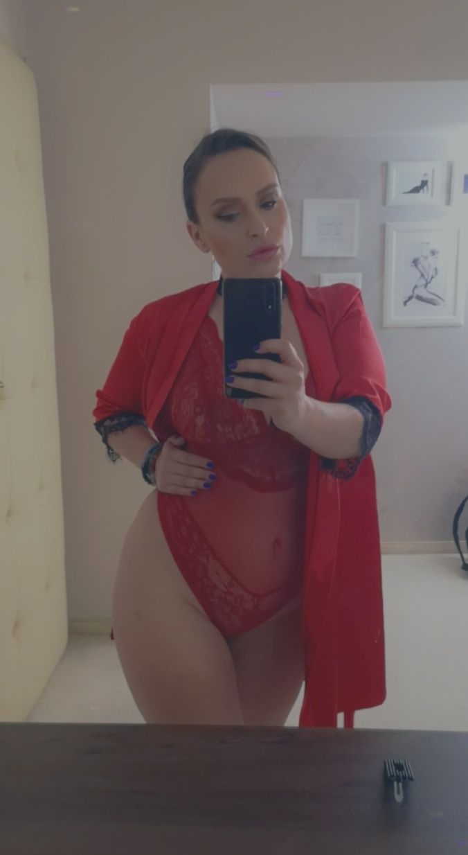 https://cdn.adultwork.com/gallery/G12/8567322.jpg