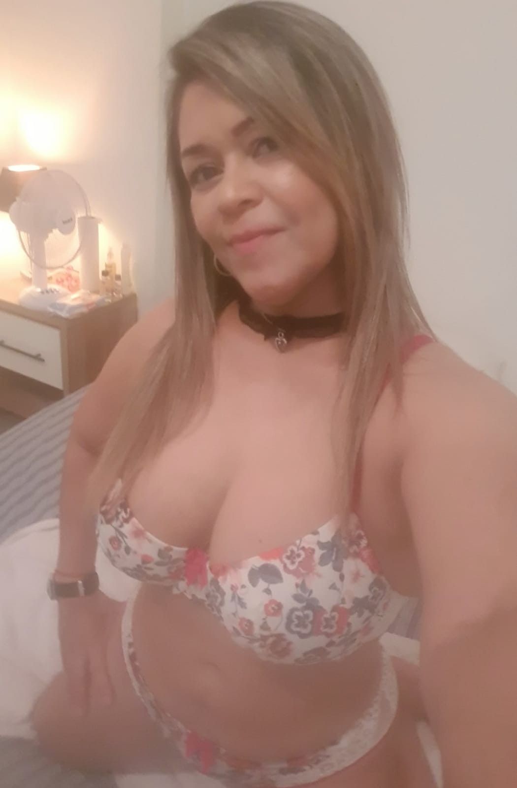 https://cdn.adultwork.com/gallery/G12/8569353.jpg