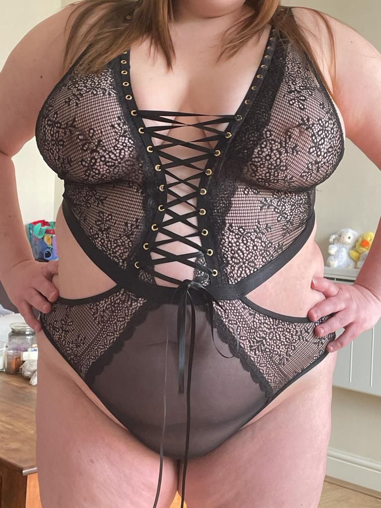 https://cdn.adultwork.com/gallery/G12/8569801.jpg