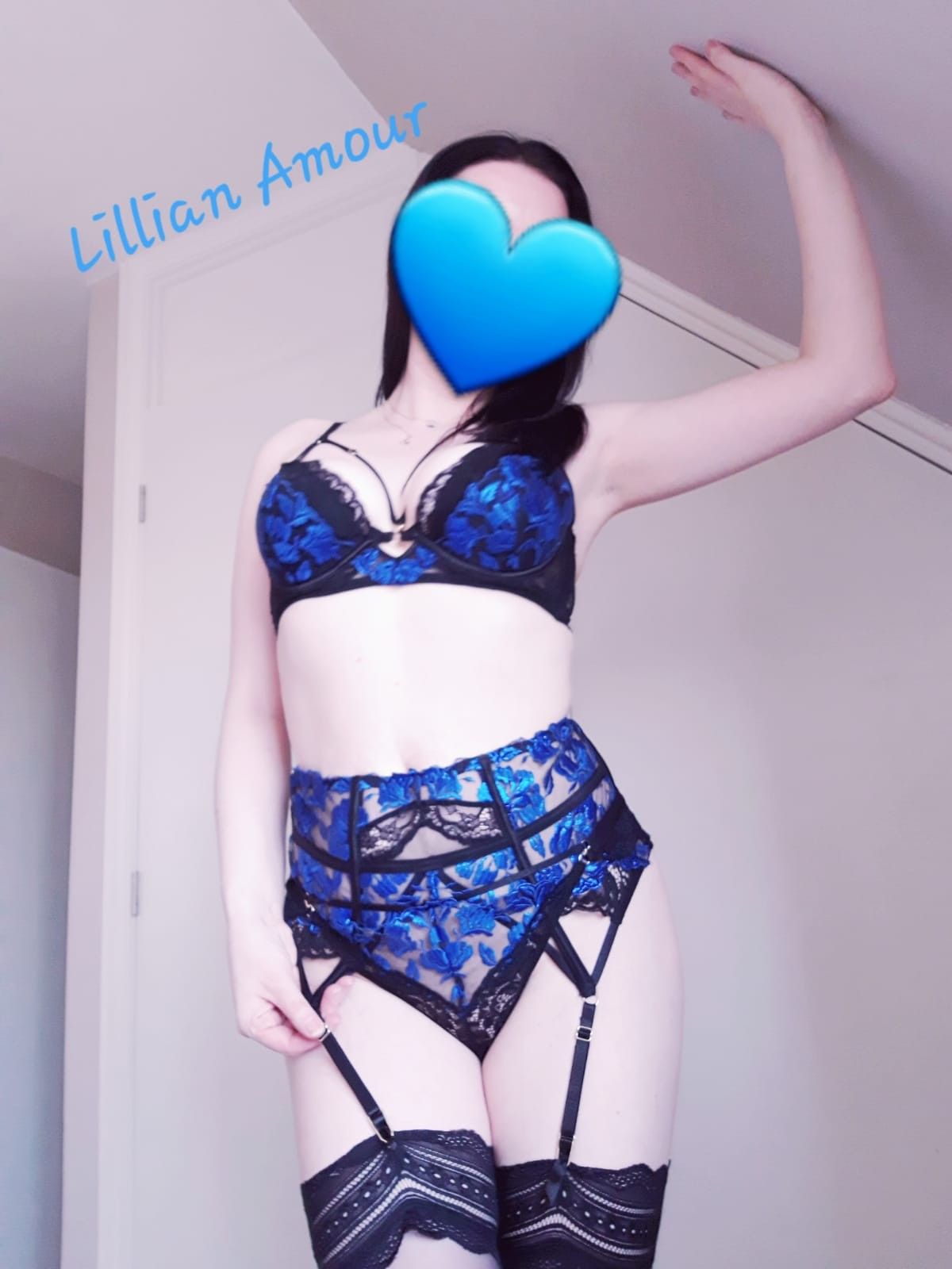 https://cdn.adultwork.com/gallery/G12/8571294.jpg