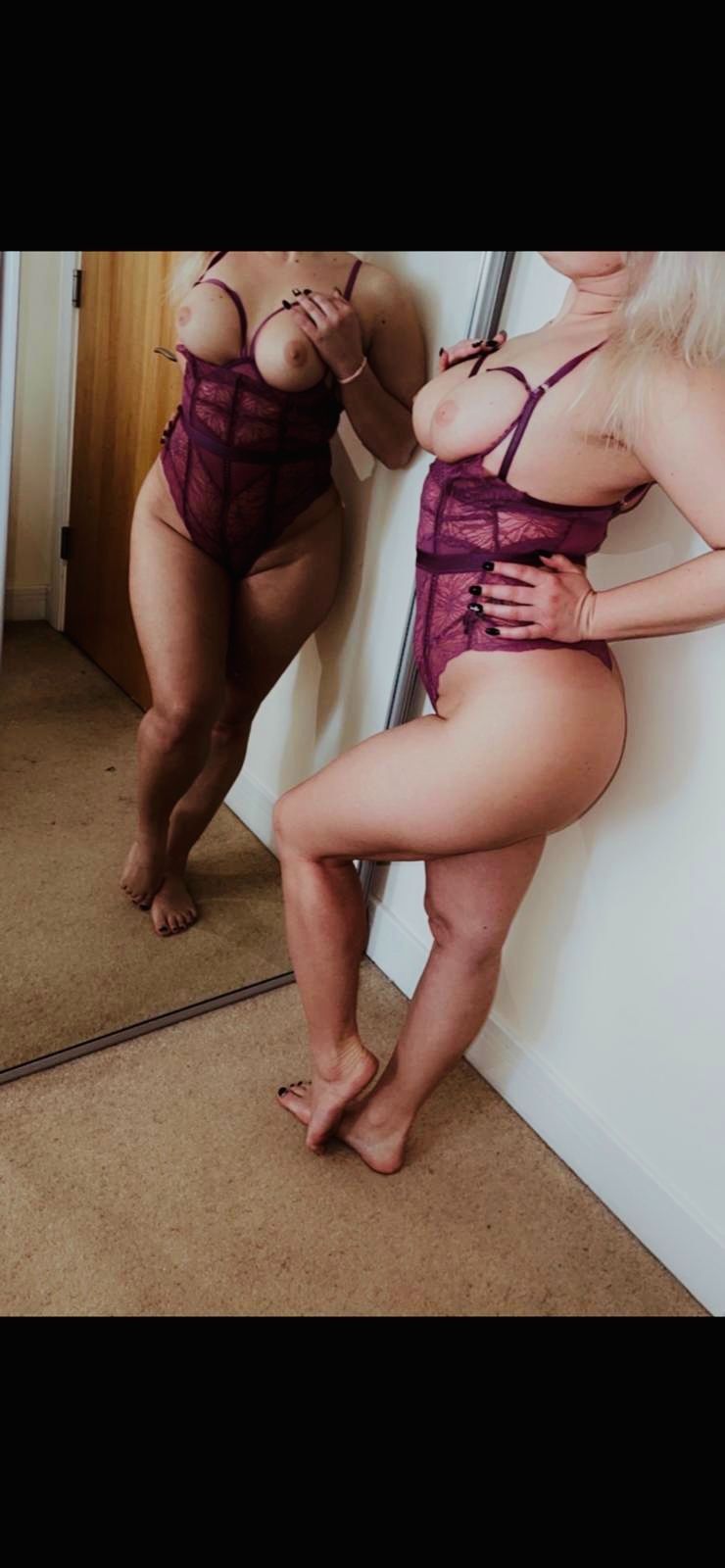 https://cdn.adultwork.com/gallery/G12/8571927.jpg