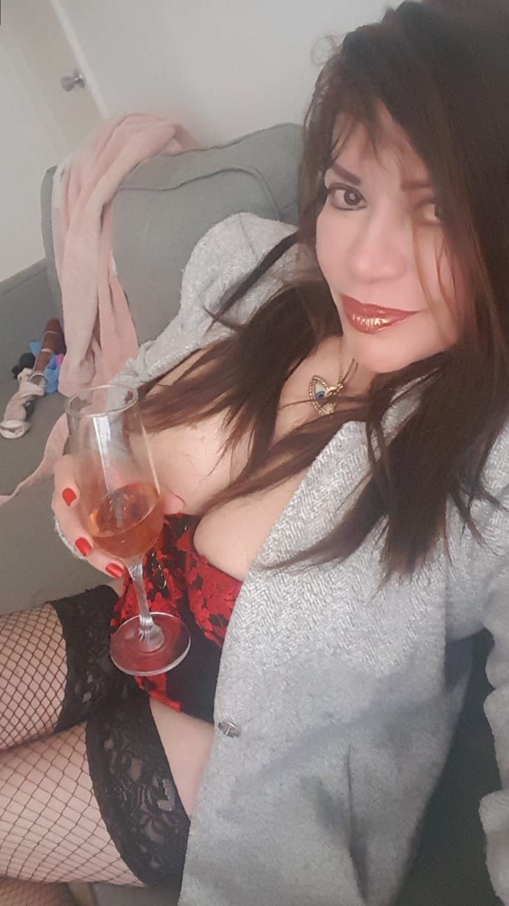 https://cdn.adultwork.com/gallery/G12/8573322.jpg