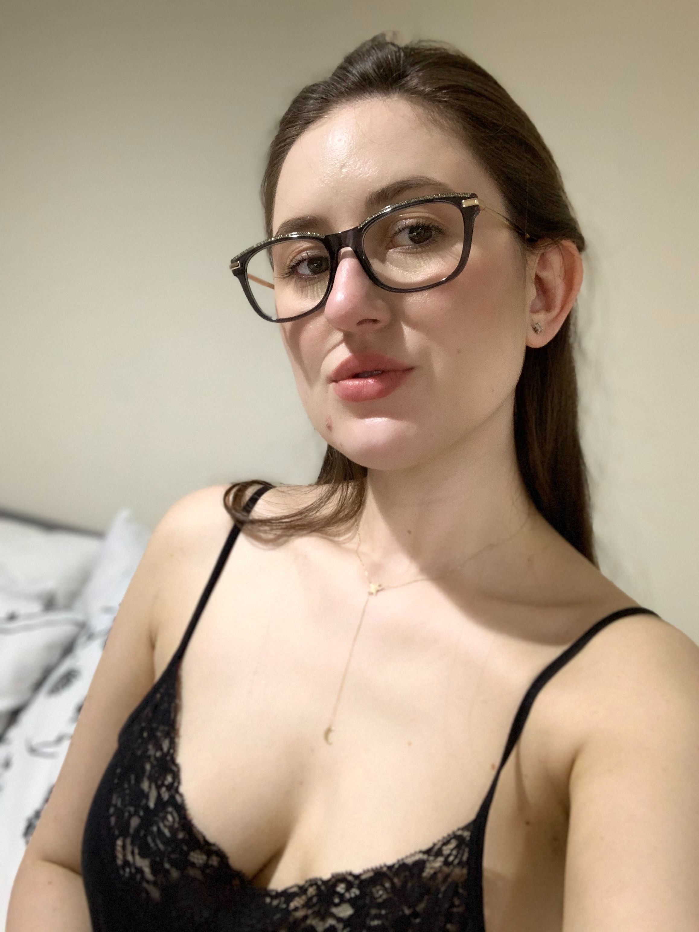 https://cdn.adultwork.com/gallery/G12/8575982.jpg