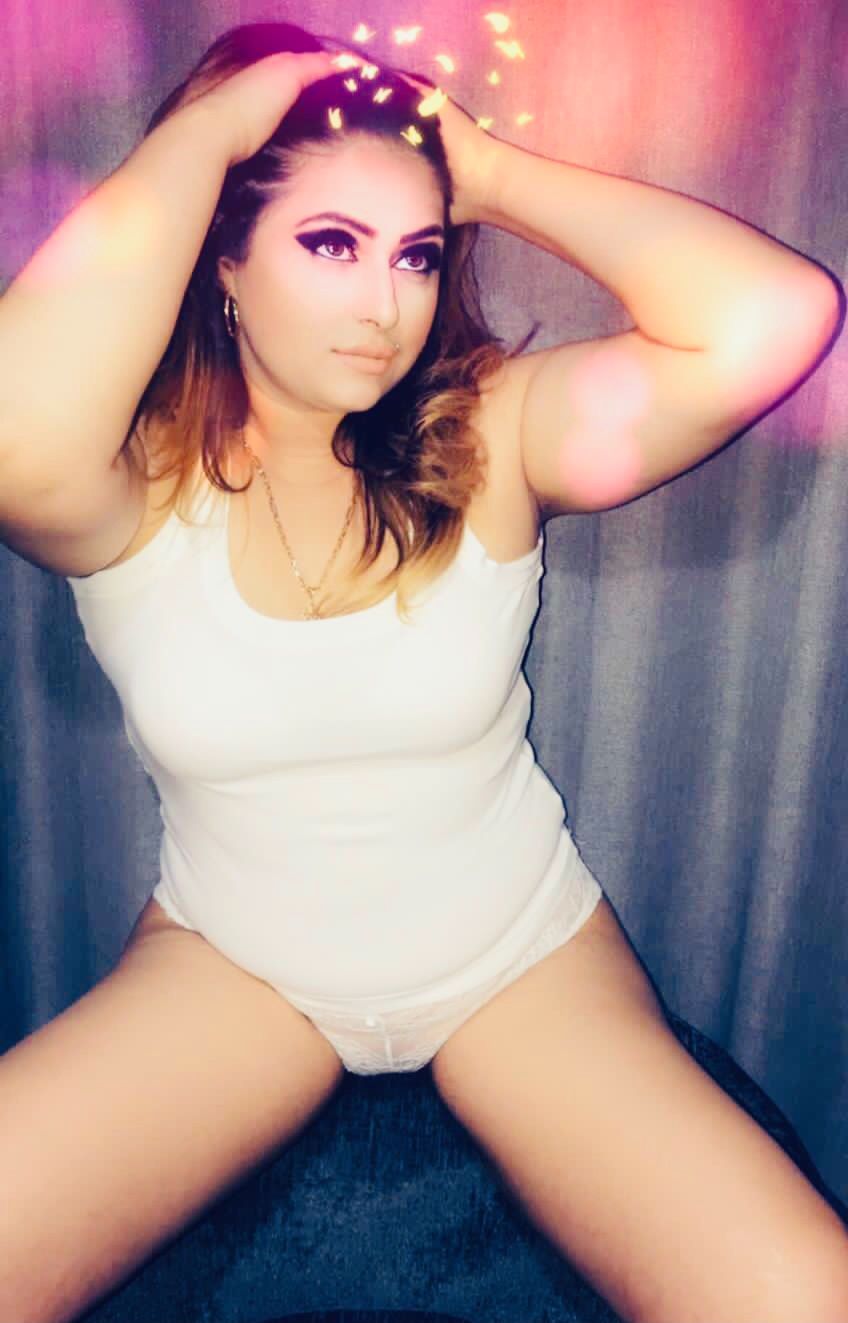 https://cdn.adultwork.com/gallery/G12/8580655.jpg