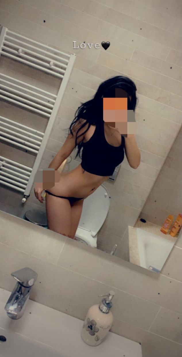 https://cdn.adultwork.com/gallery/G12/8580901.jpg