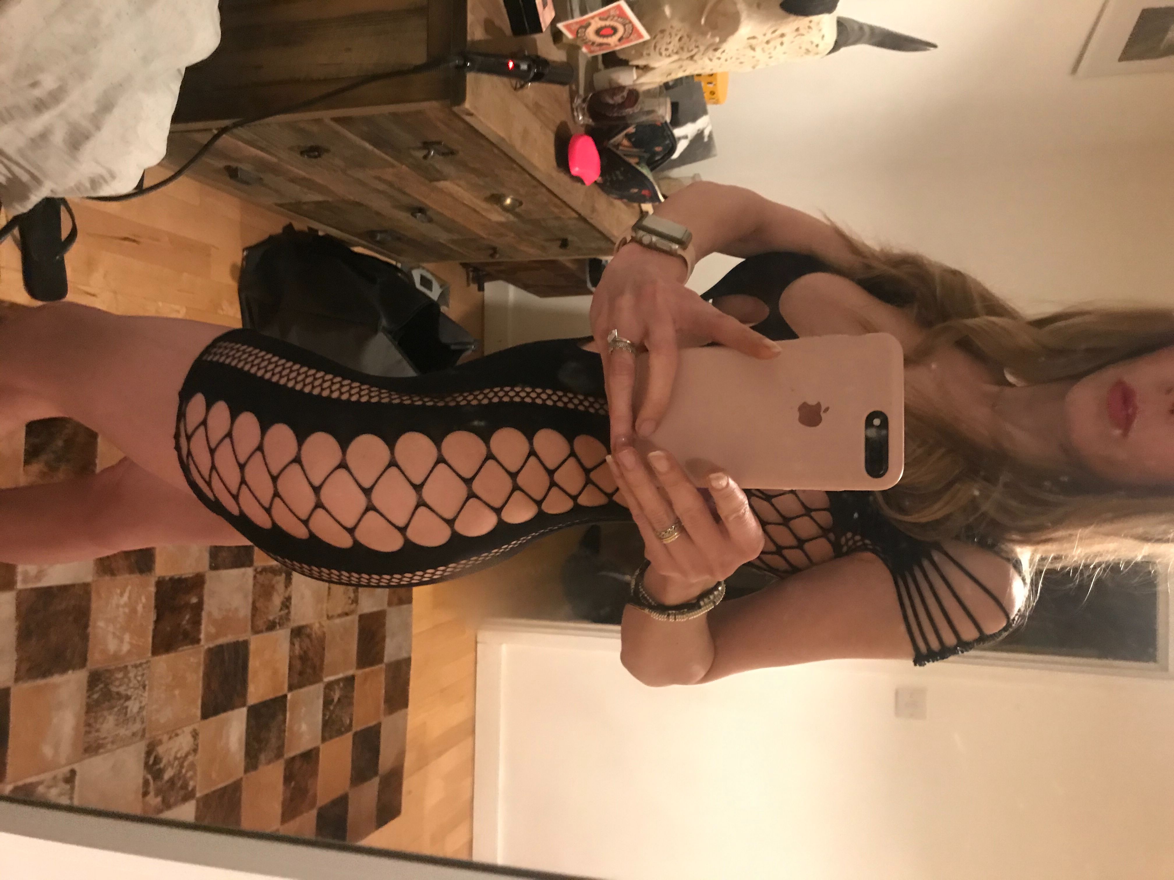 https://cdn.adultwork.com/gallery/G12/8582939.jpg