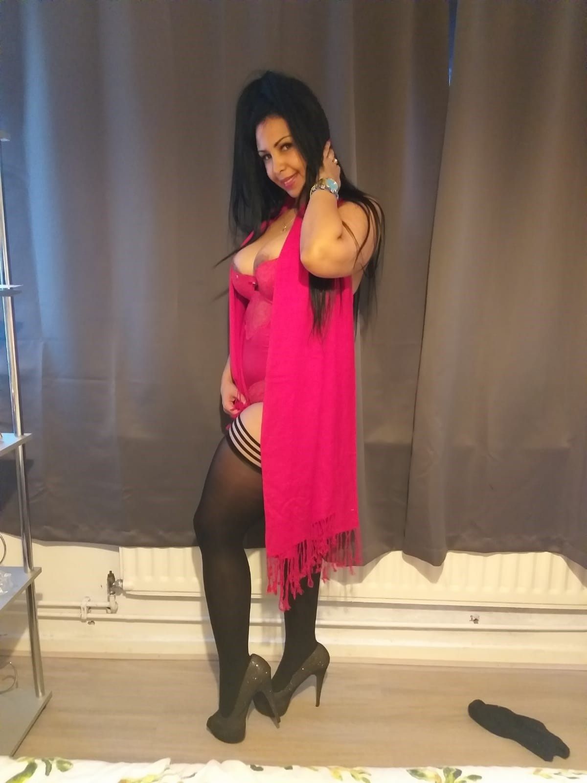 https://cdn.adultwork.com/gallery/G12/8583576.jpg