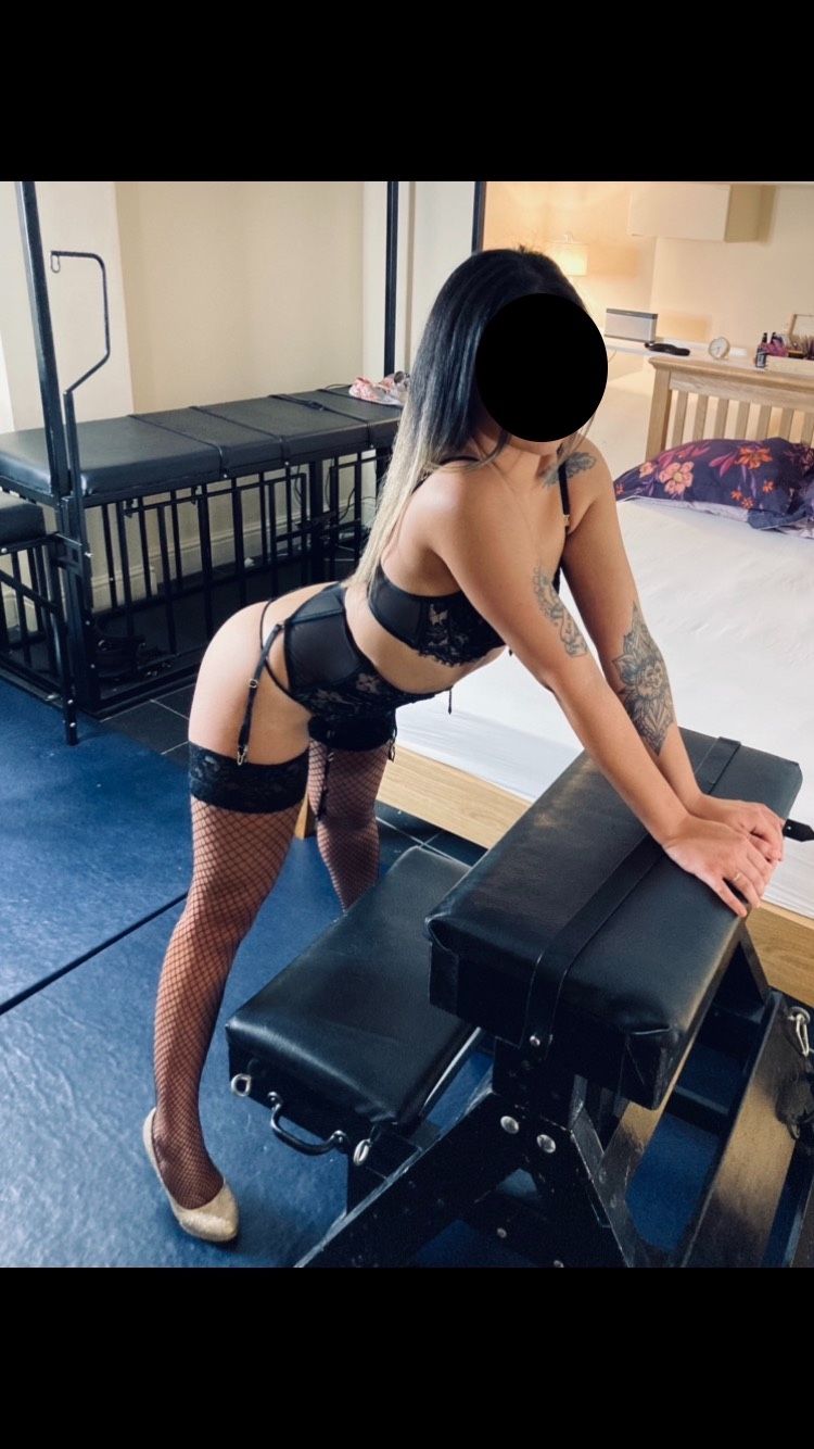 https://cdn.adultwork.com/gallery/G12/8586075.jpg