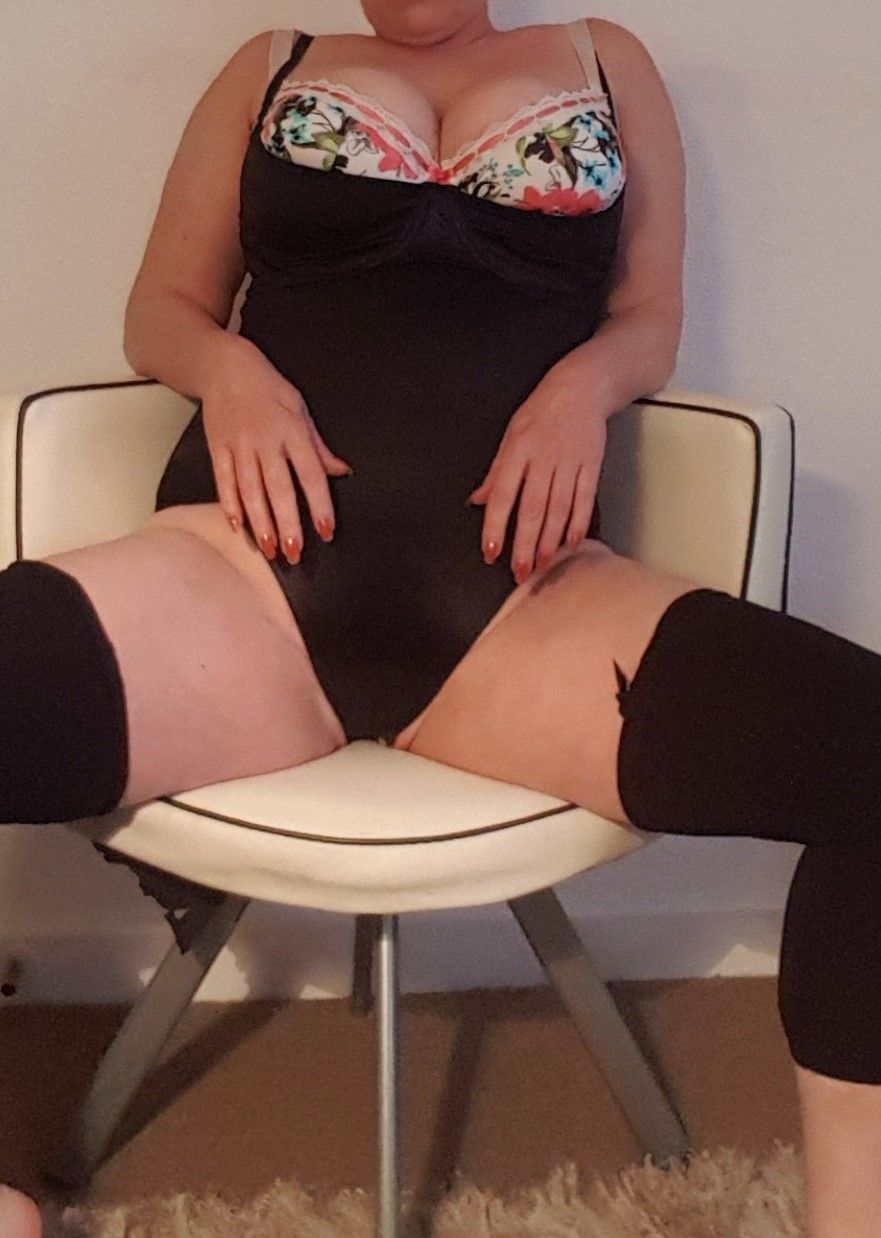 https://cdn.adultwork.com/gallery/G12/8586516.jpg