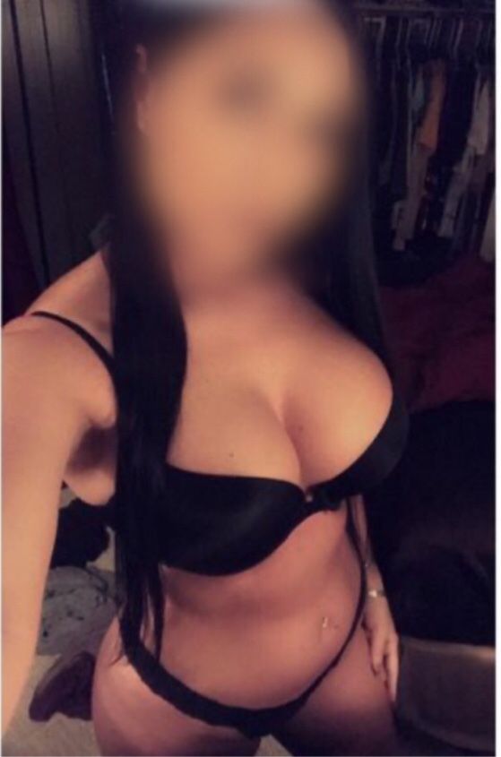 https://cdn.adultwork.com/gallery/G12/8588528.jpg