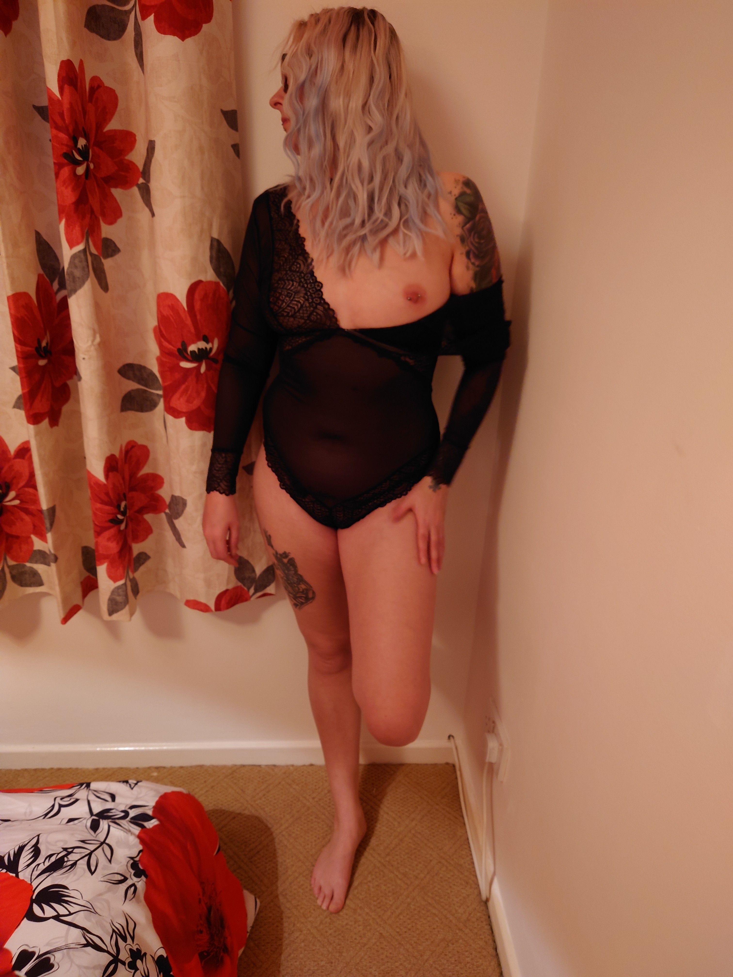 https://cdn.adultwork.com/gallery/G12/8589682.jpg