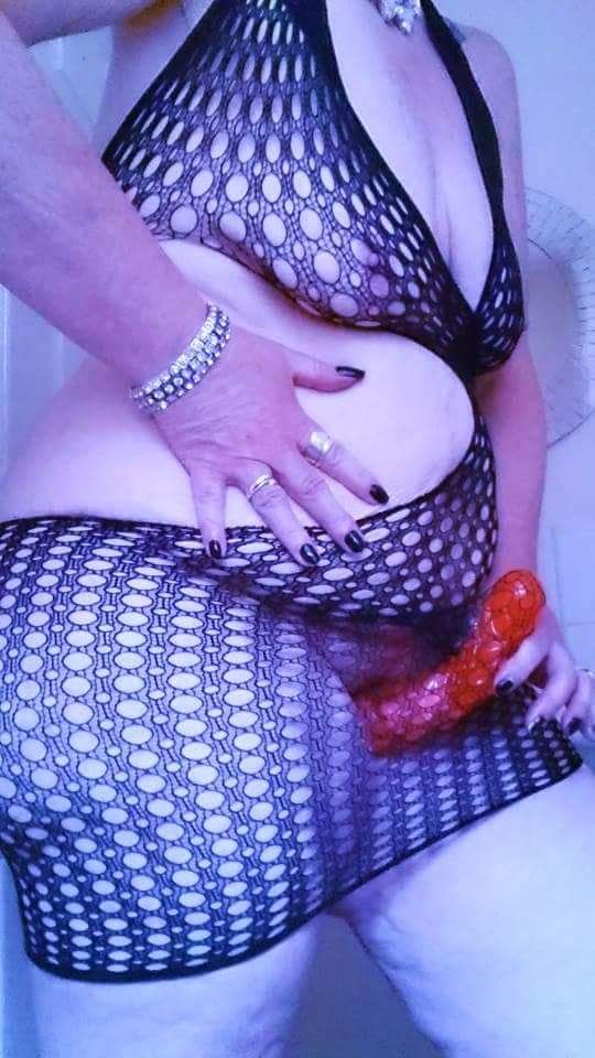 https://cdn.adultwork.com/gallery/G12/8589735.jpg