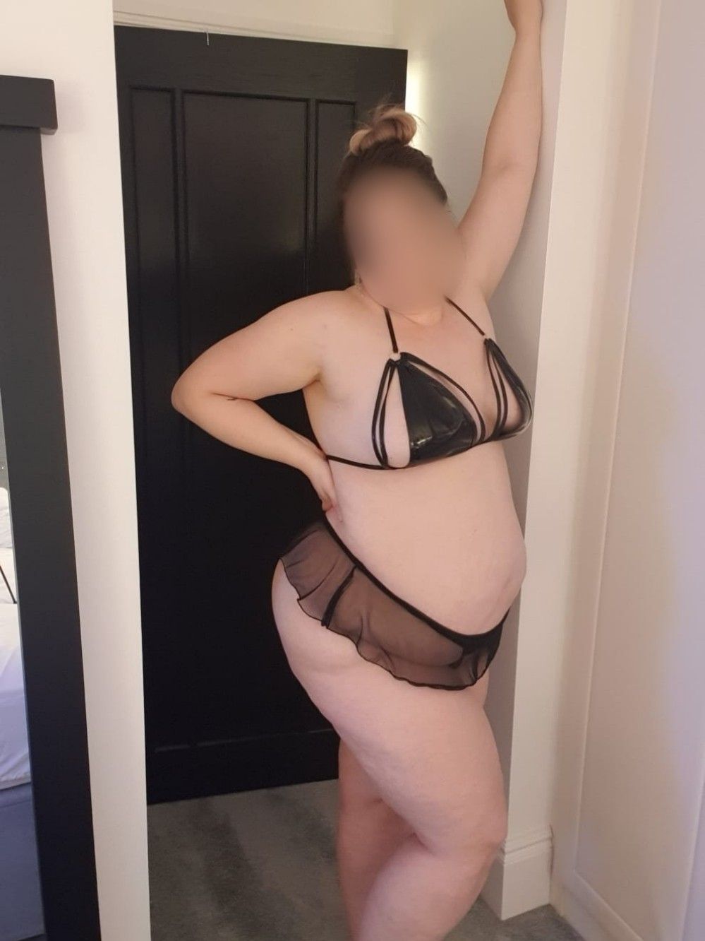 https://cdn.adultwork.com/gallery/G12/8590275.jpg