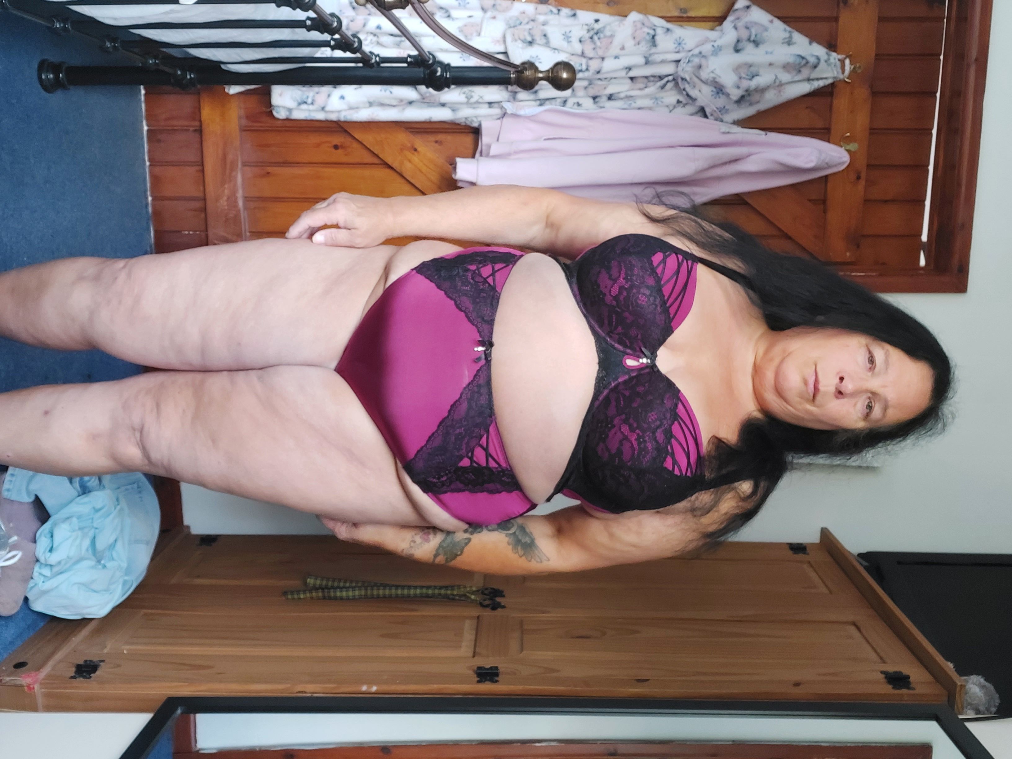 https://cdn.adultwork.com/gallery/G12/8594111.jpg