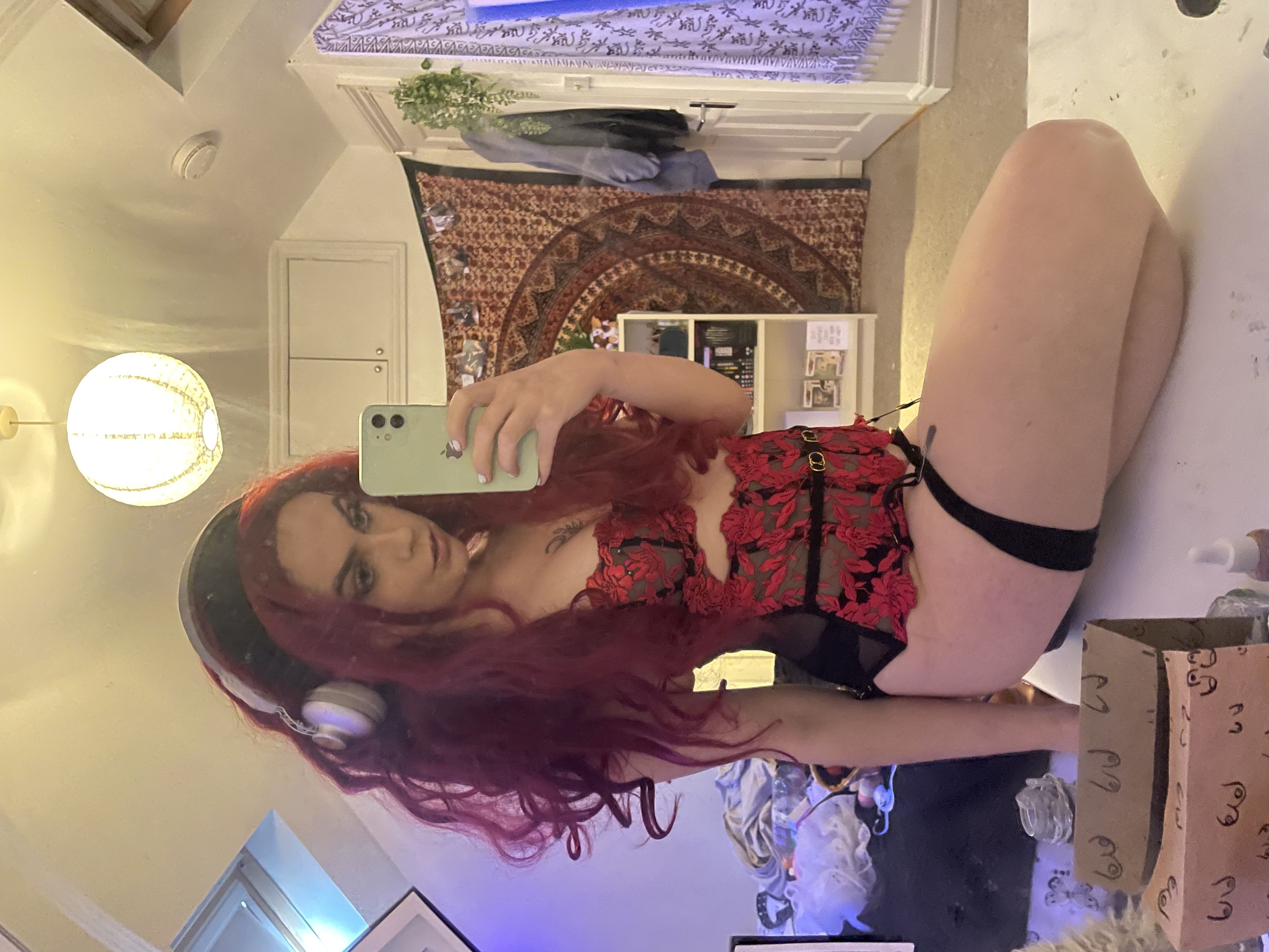 https://cdn.adultwork.com/gallery/G12/8598182.jpg