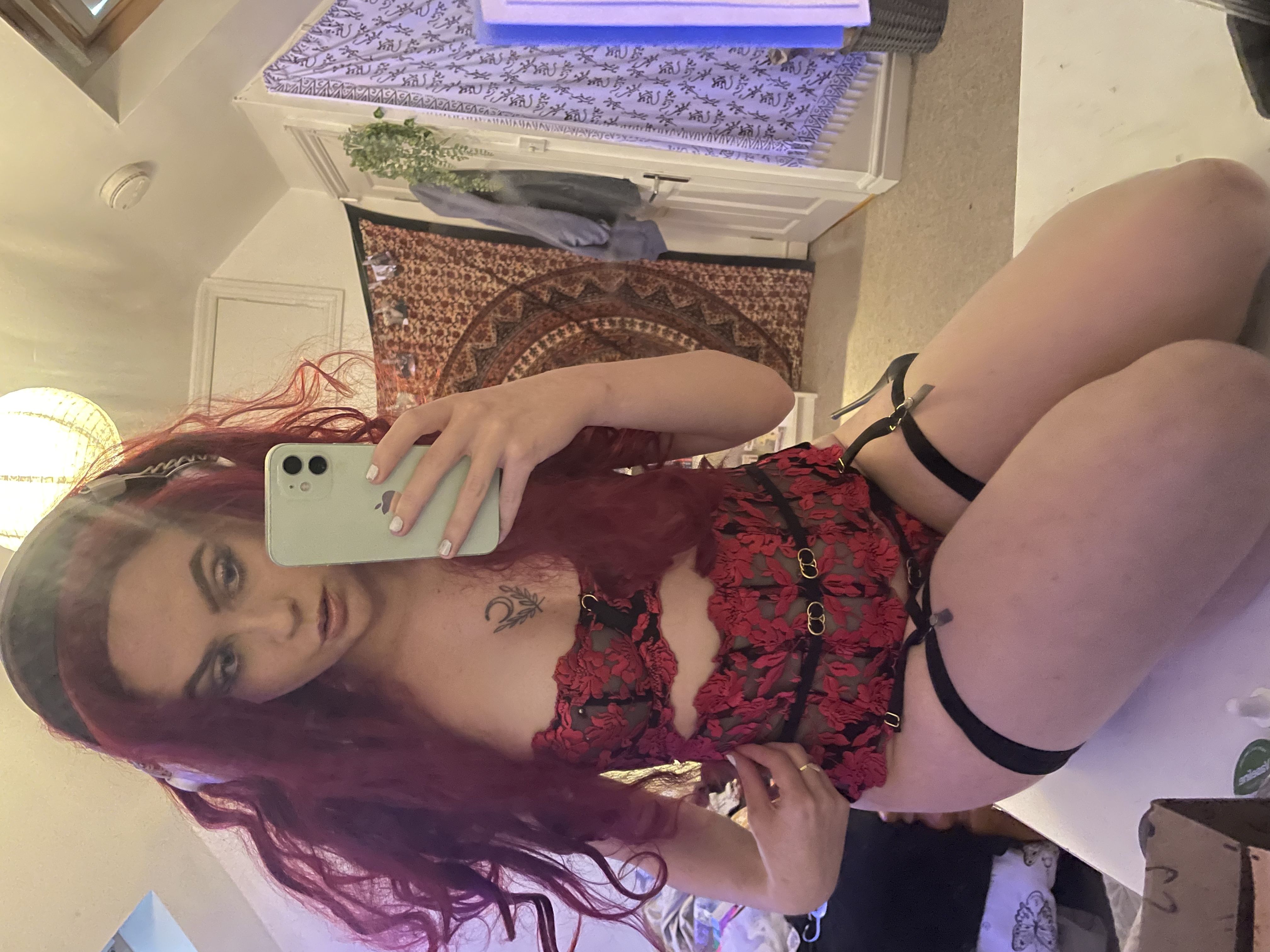 https://cdn.adultwork.com/gallery/G12/8598183.jpg