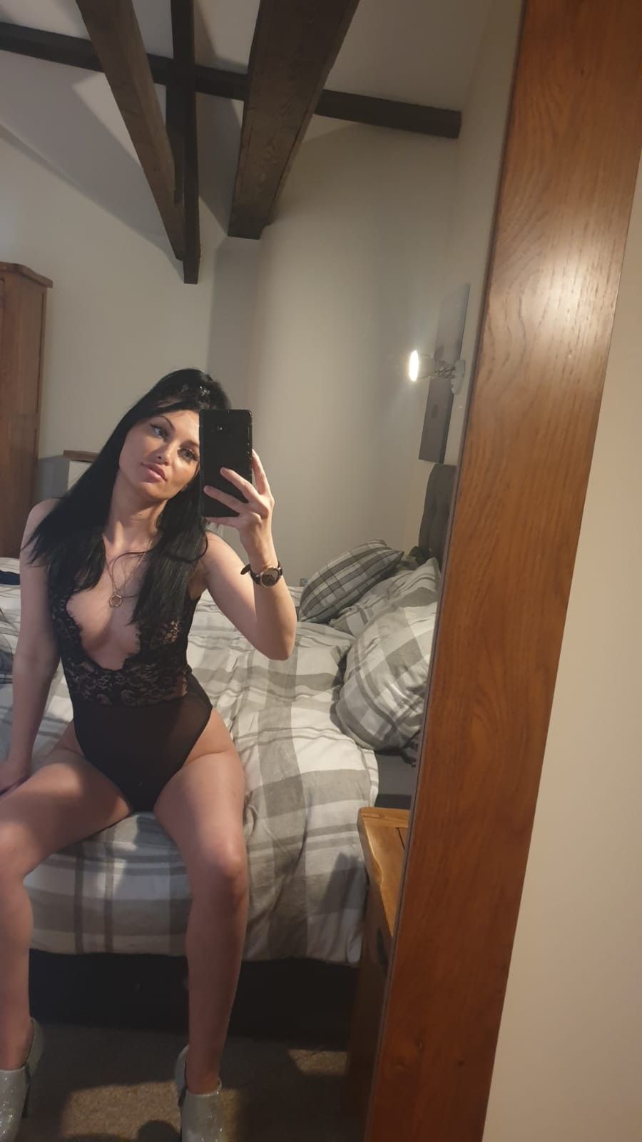 https://cdn.adultwork.com/gallery/G12/8598470.jpg