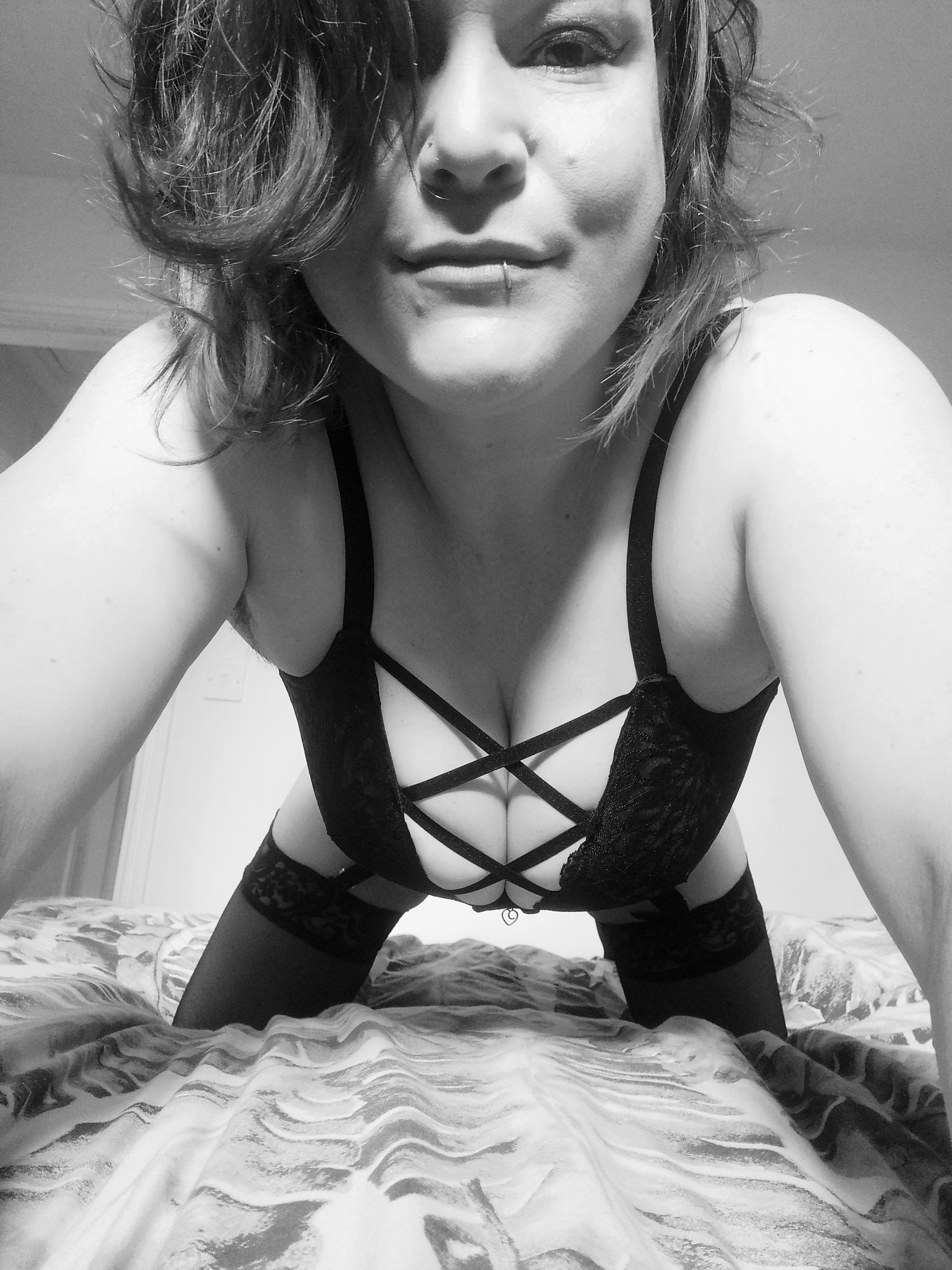 https://cdn.adultwork.com/gallery/G12/8602873.jpg