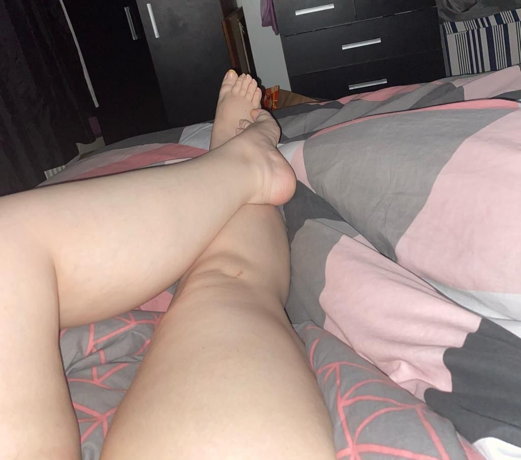 https://cdn.adultwork.com/gallery/G12/8605480.jpg