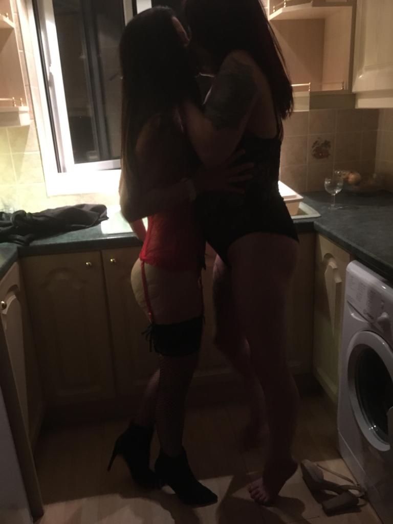 https://cdn.adultwork.com/gallery/G12/8605676.jpg