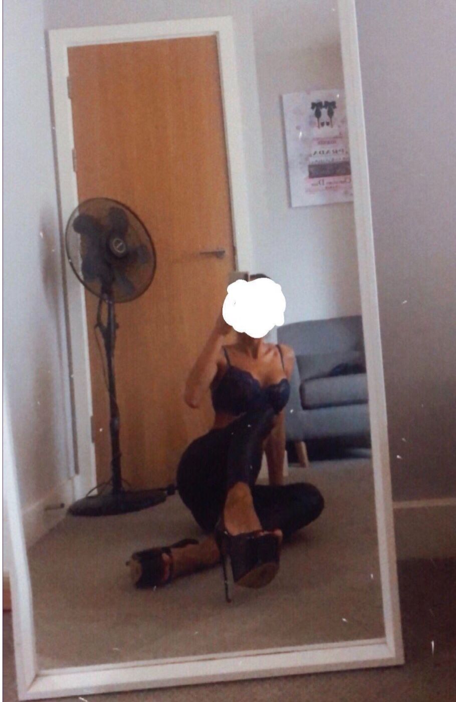 https://cdn.adultwork.com/gallery/G12/8610573.jpg