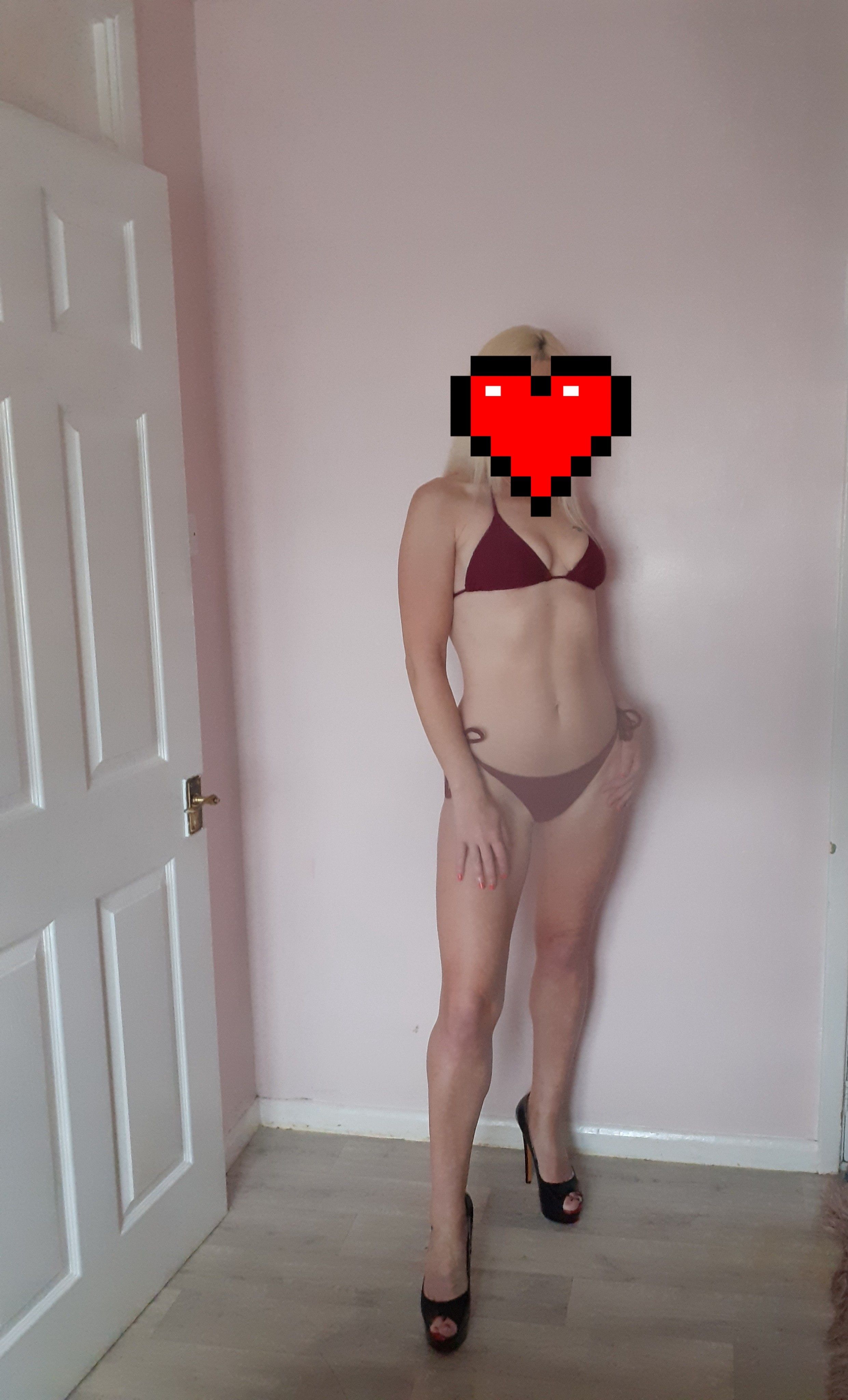 https://cdn.adultwork.com/gallery/G12/8612814.jpg