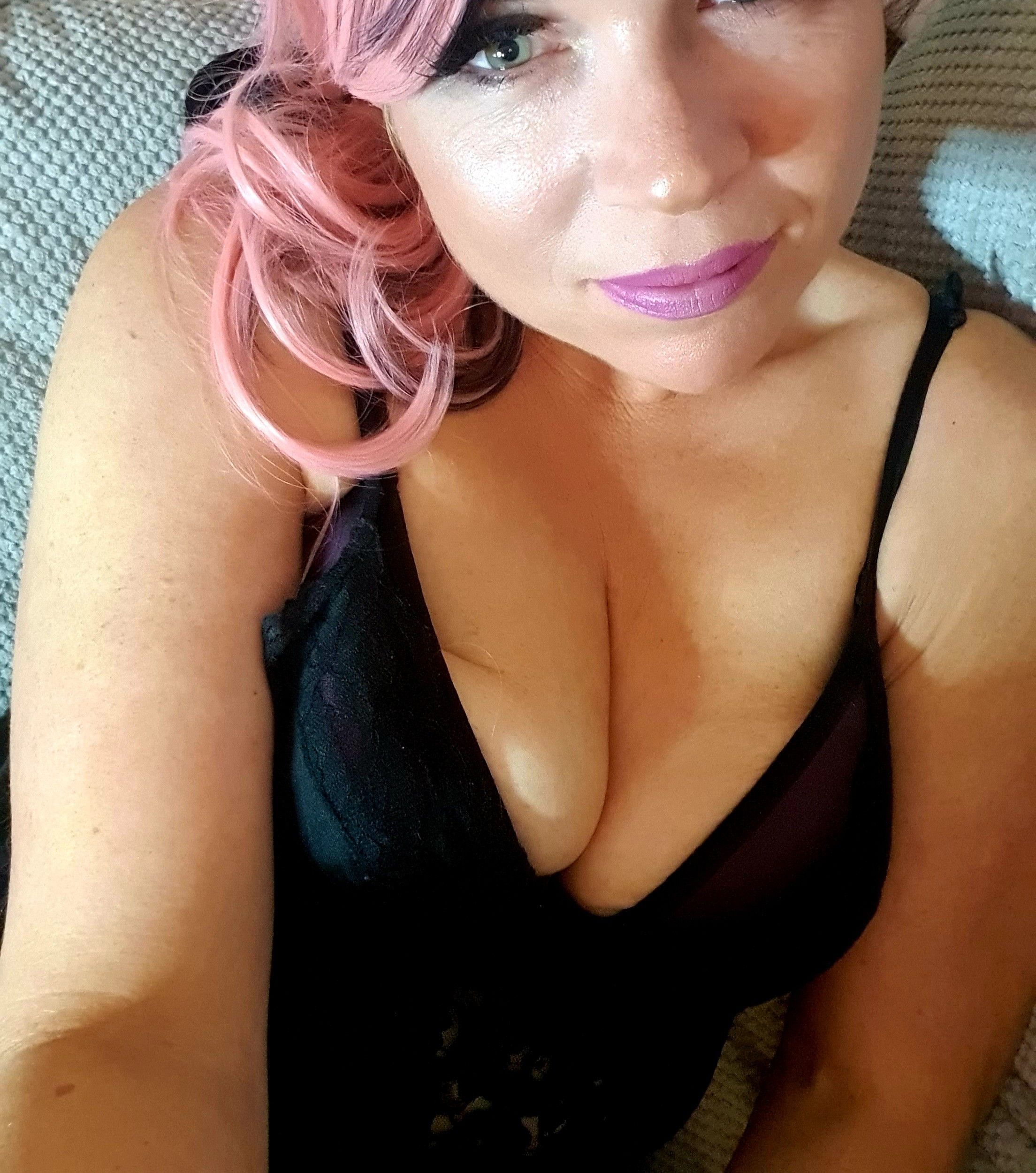 https://cdn.adultwork.com/gallery/G12/8613505.jpg