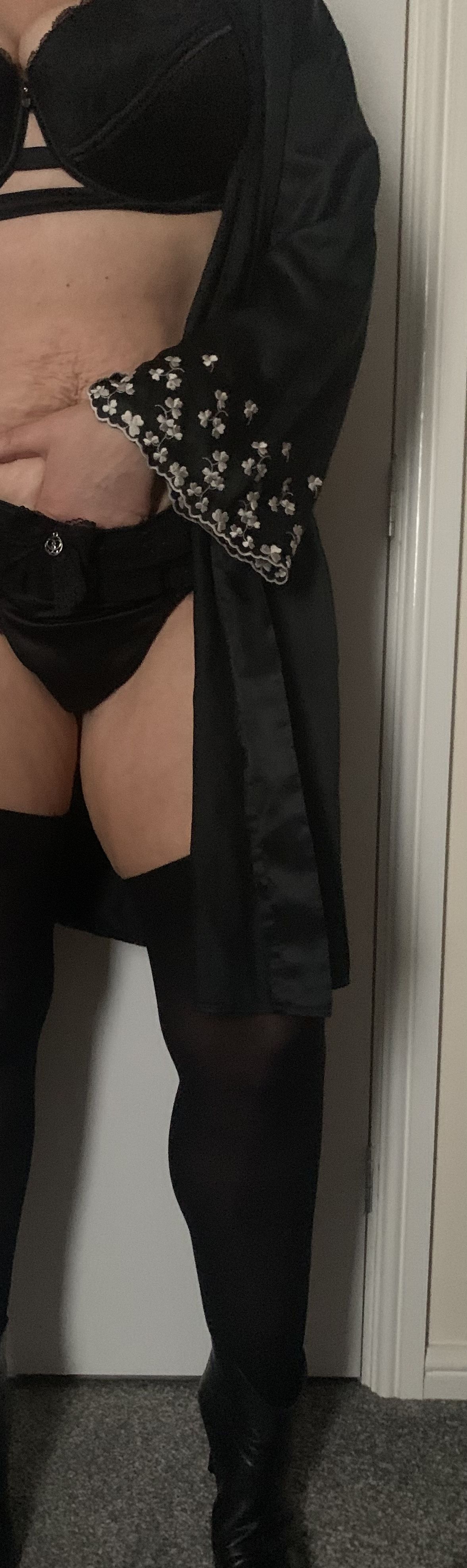 https://cdn.adultwork.com/gallery/G12/8615274.jpg