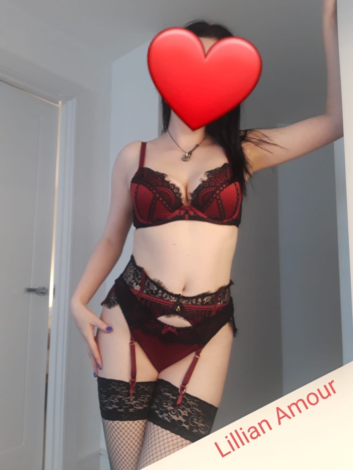 https://cdn.adultwork.com/gallery/G12/8618690.jpg