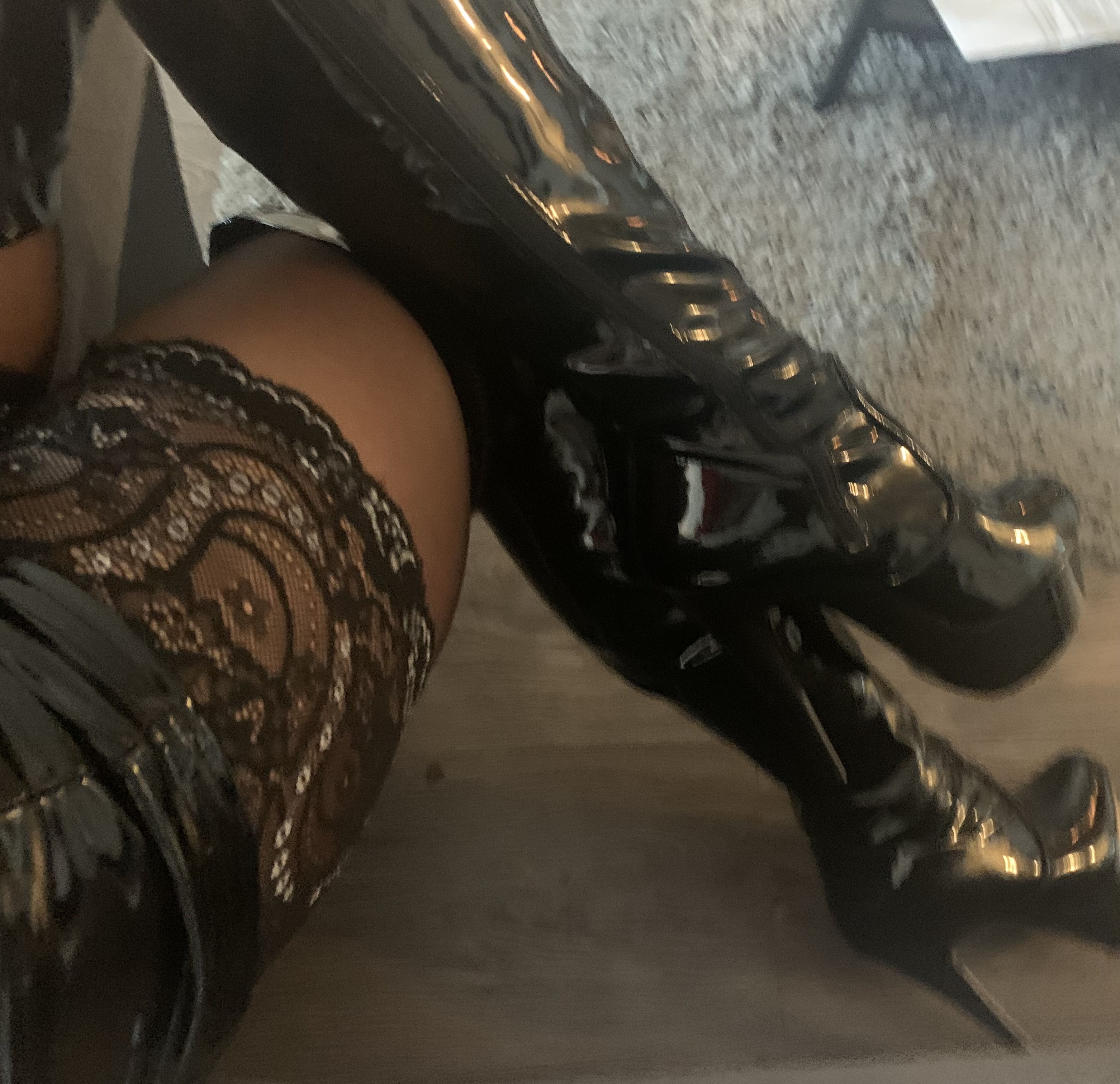 https://cdn.adultwork.com/gallery/G12/8618789.jpg