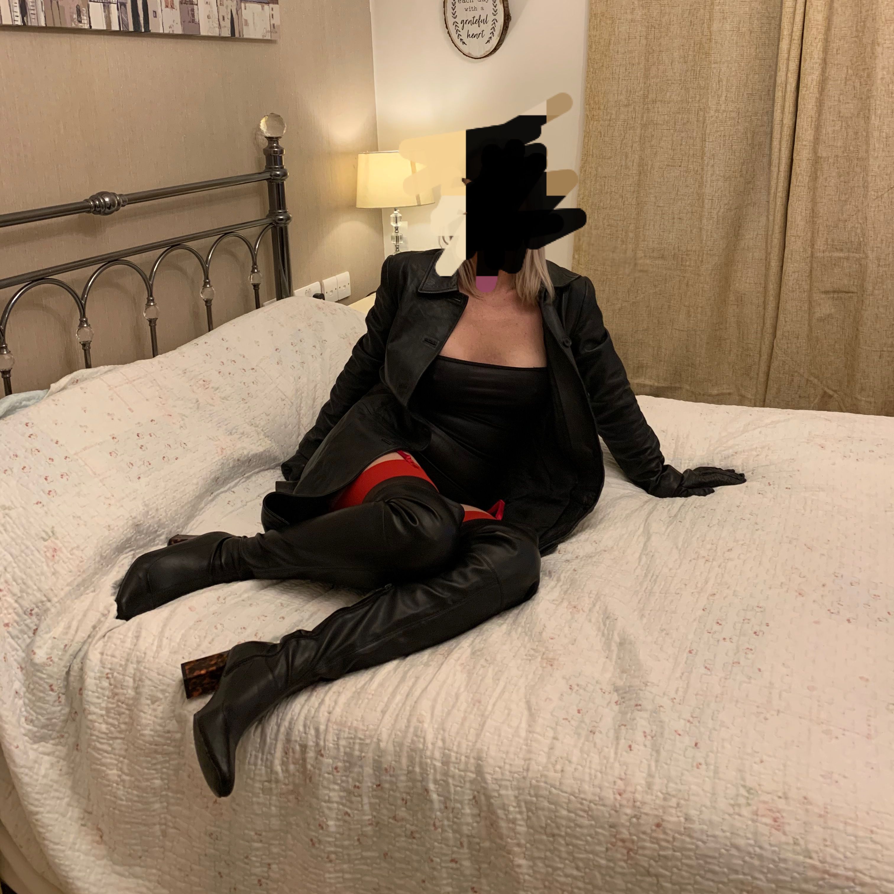 https://cdn.adultwork.com/gallery/G12/8619024.jpg