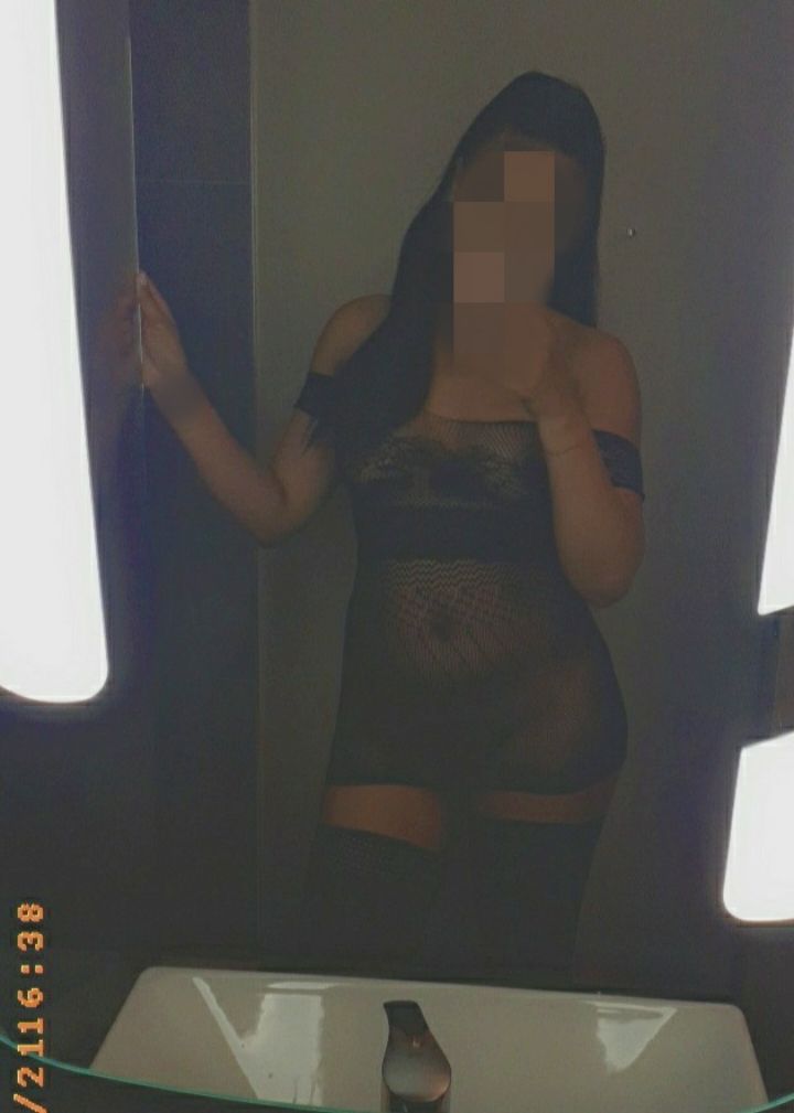 https://cdn.adultwork.com/gallery/G12/8620301.jpg