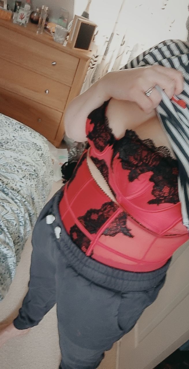 https://cdn.adultwork.com/gallery/G12/8627240.jpg