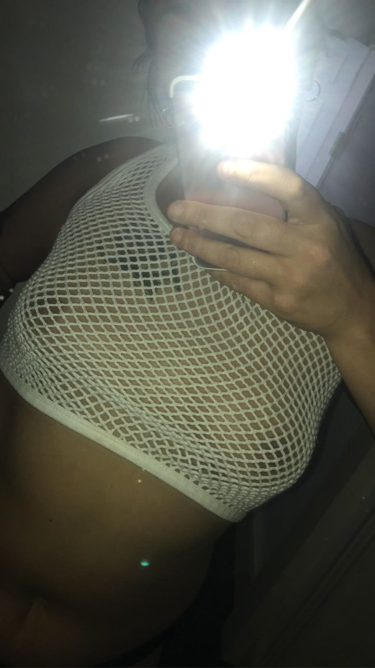 https://cdn.adultwork.com/gallery/G12/8627924.jpg