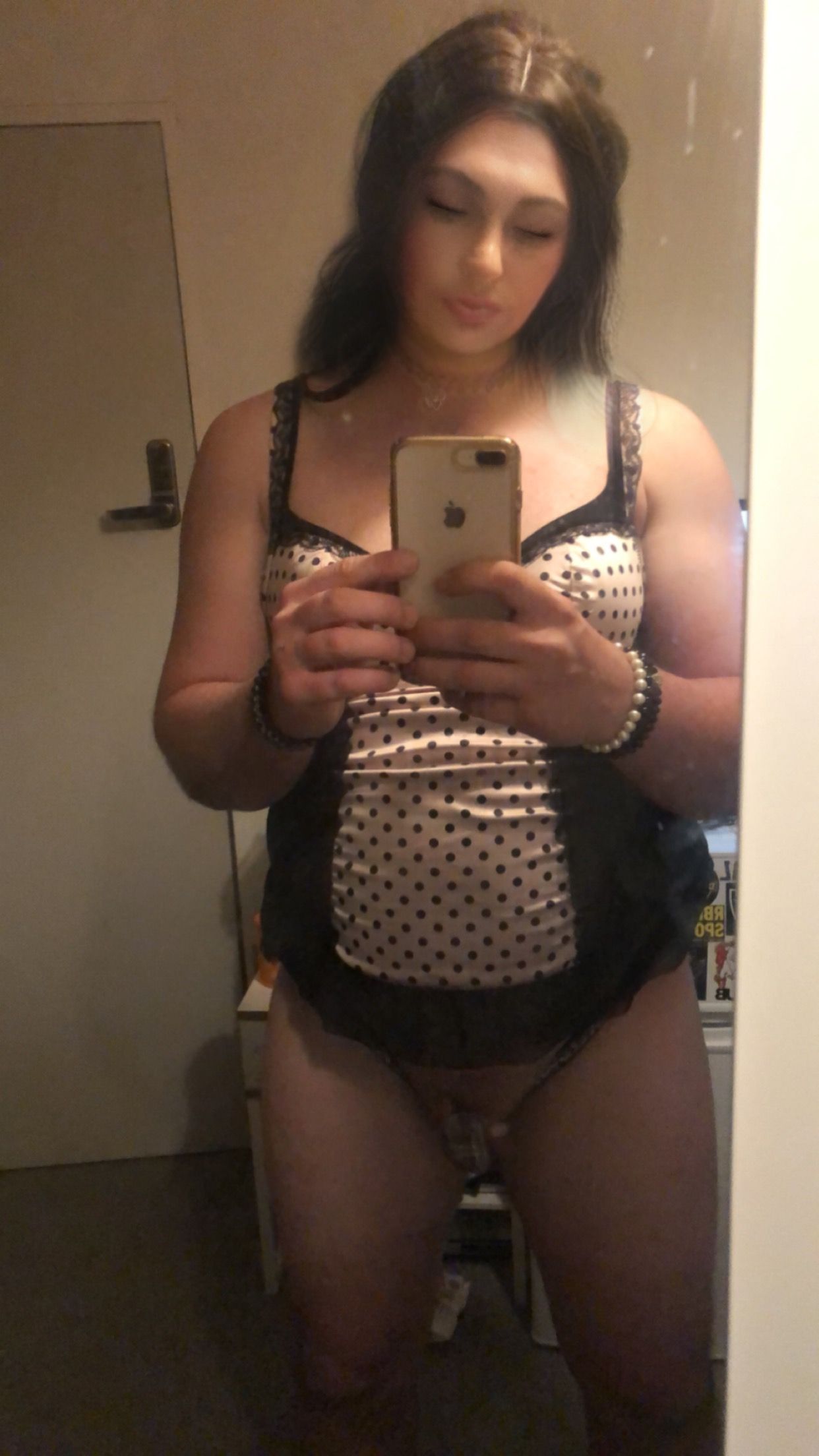 https://cdn.adultwork.com/gallery/G12/8630410.jpg