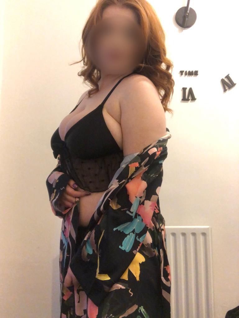 https://cdn.adultwork.com/gallery/G12/8631092.jpg