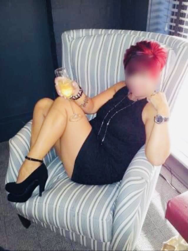 https://cdn.adultwork.com/gallery/G12/8631982.jpg