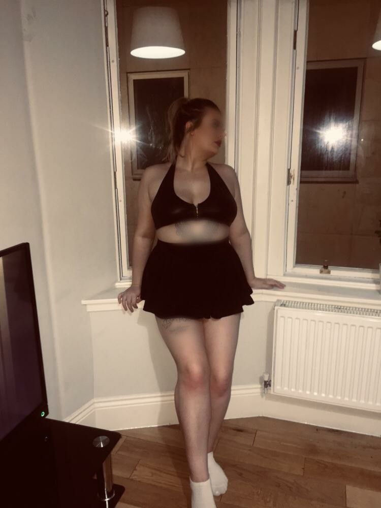 https://cdn.adultwork.com/gallery/G12/8632470.jpg