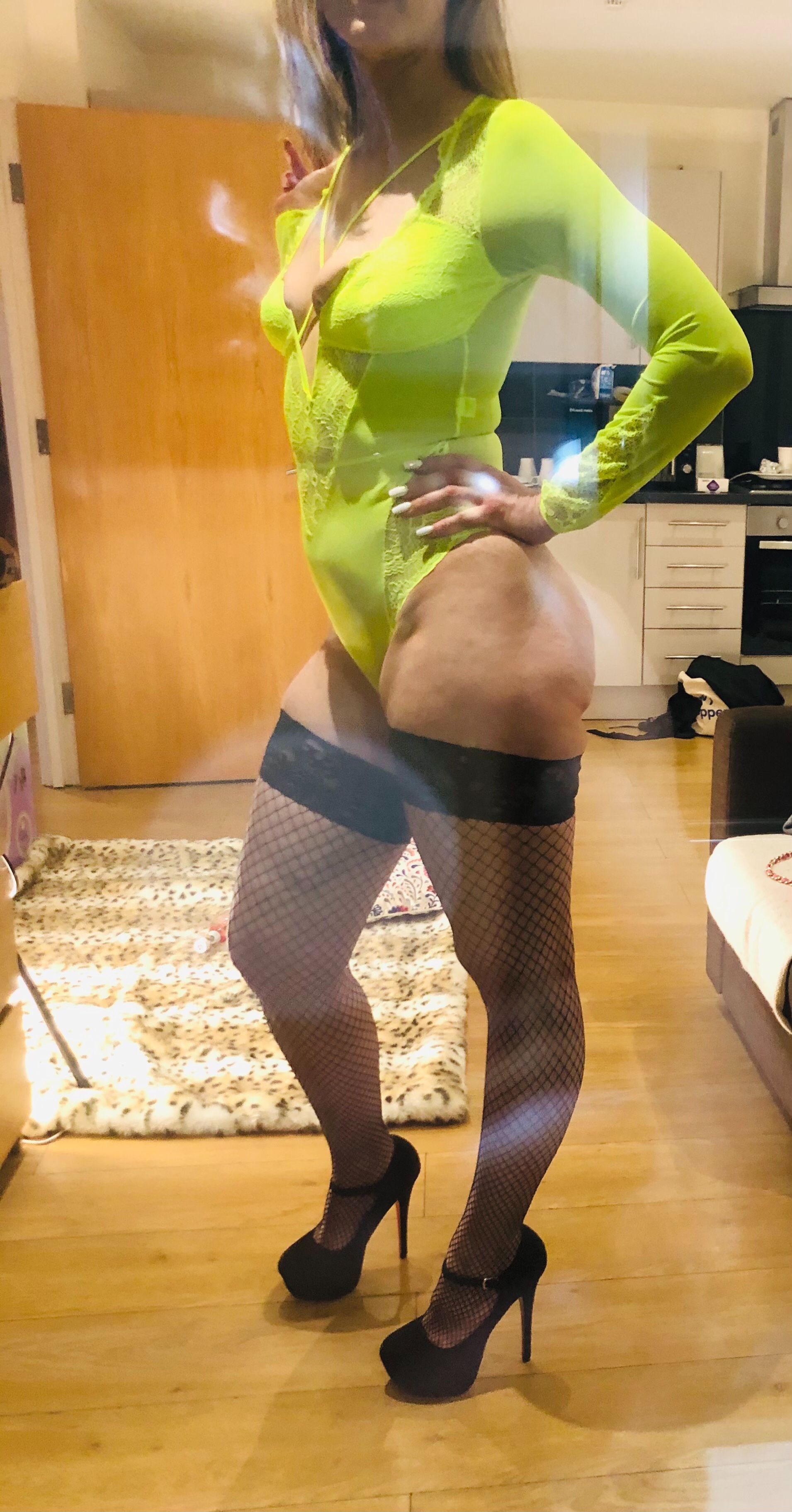 https://cdn.adultwork.com/gallery/G12/8633423.jpg