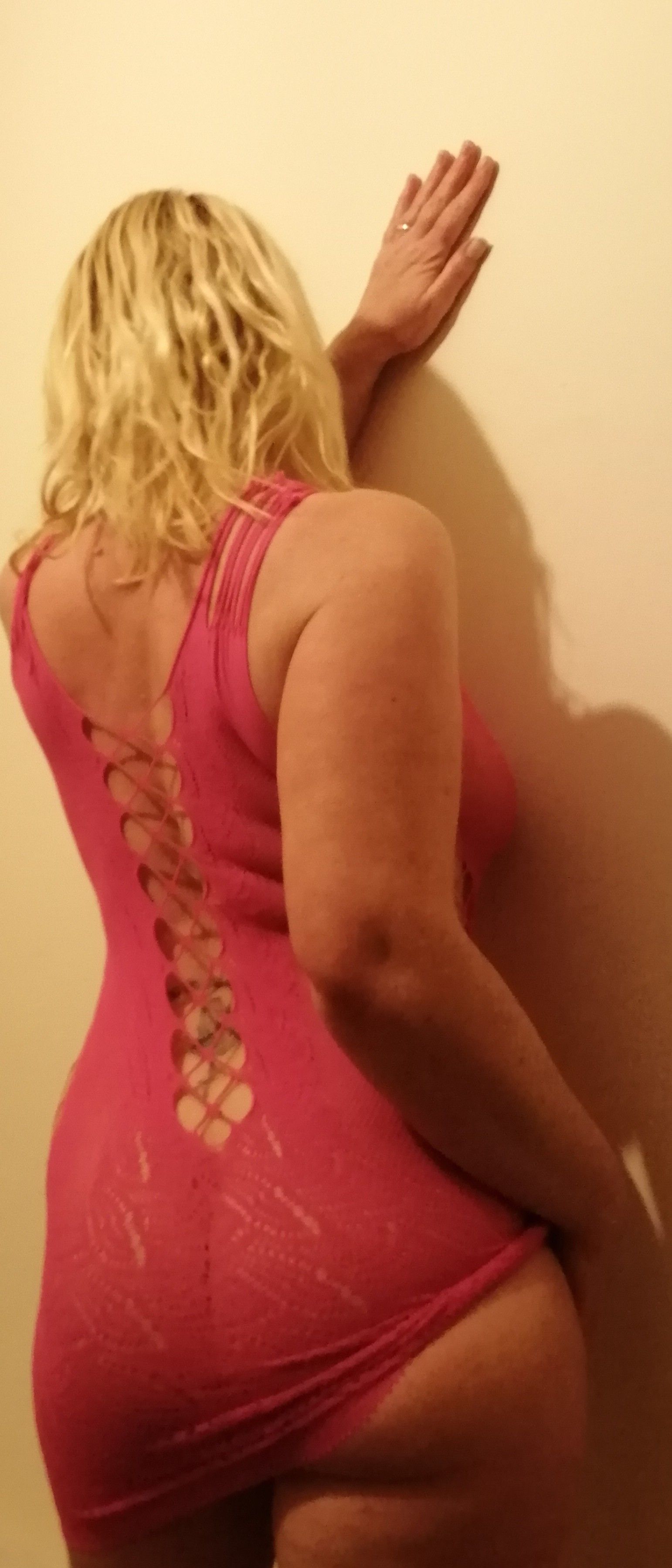 https://cdn.adultwork.com/gallery/G12/8634135.jpg