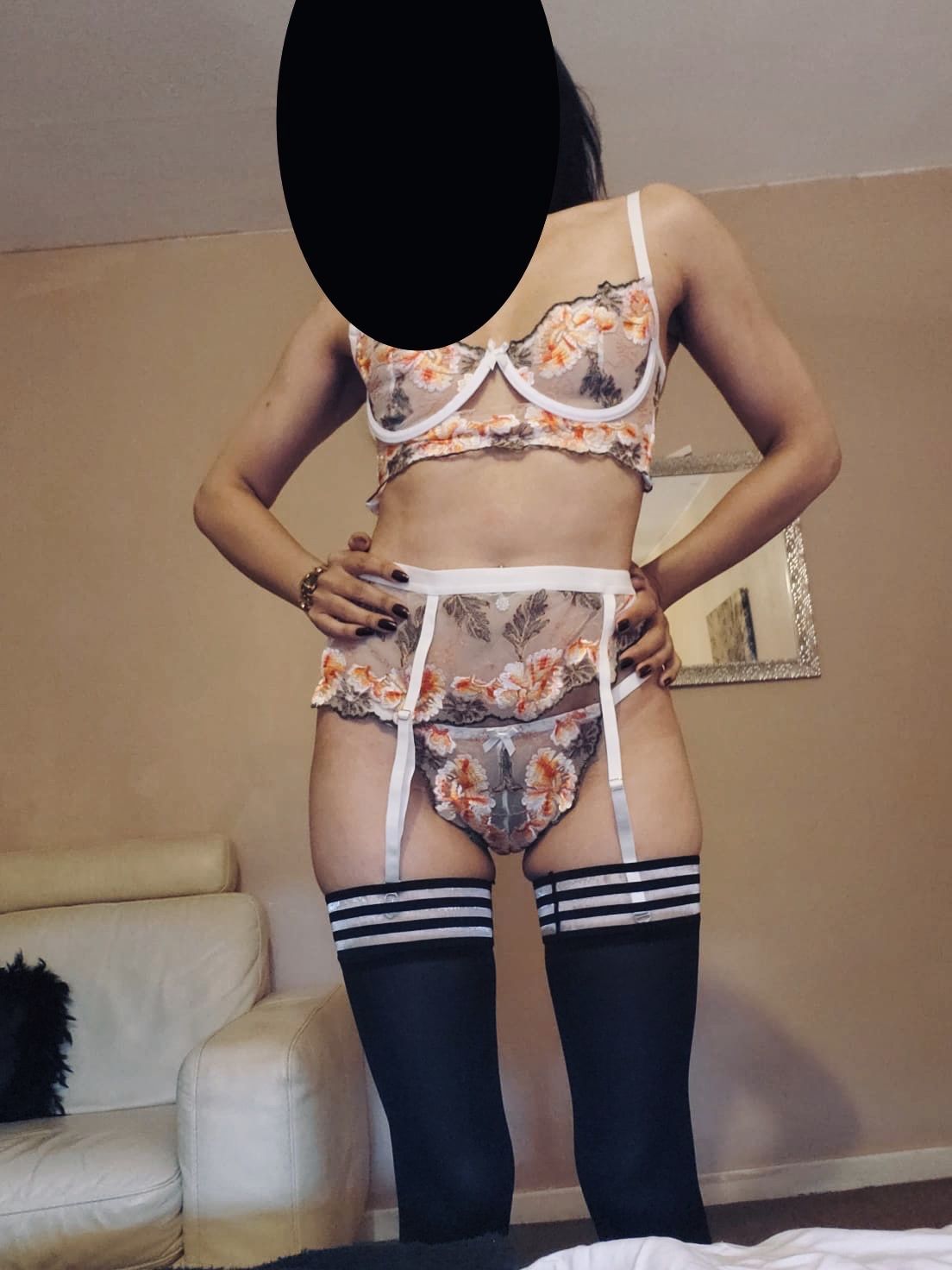 https://cdn.adultwork.com/gallery/G12/8634993.jpg