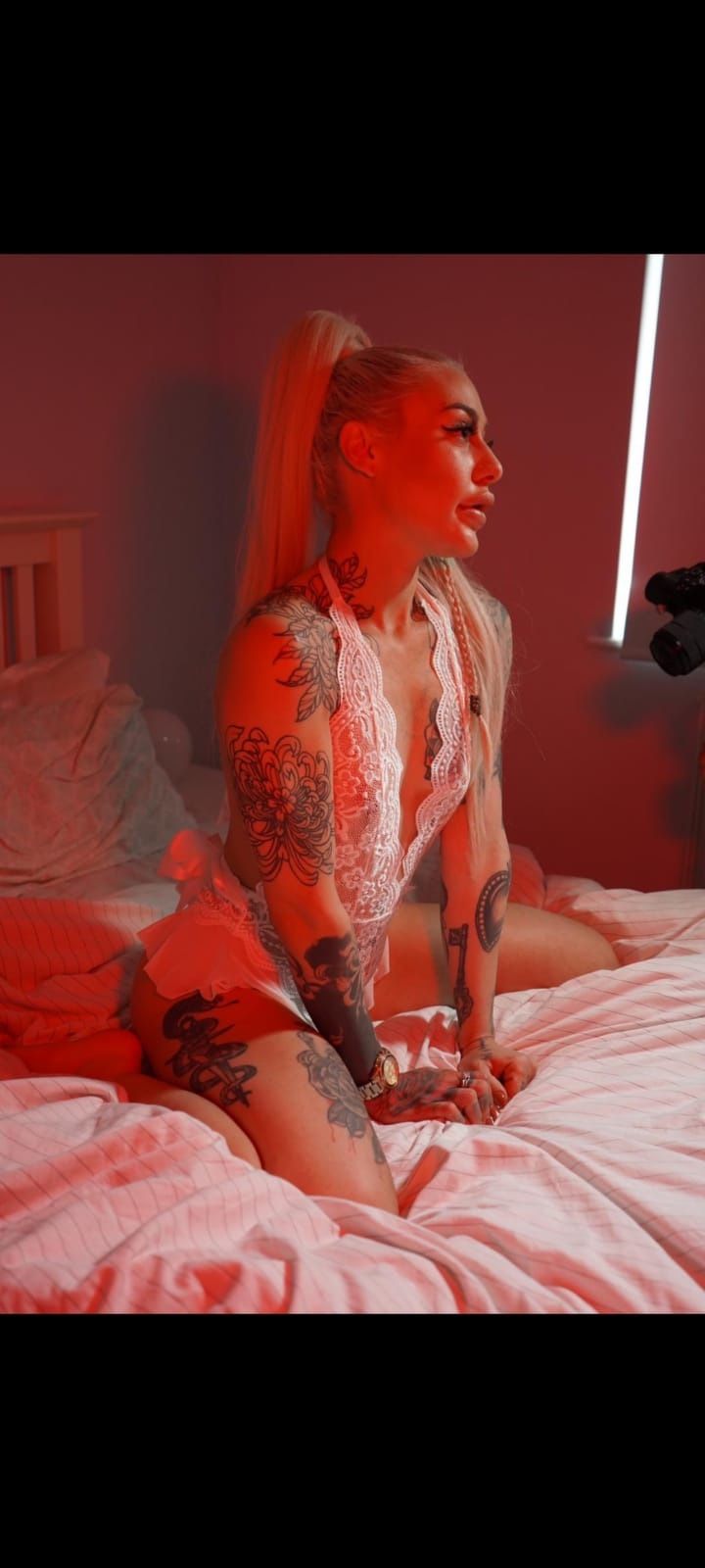 https://cdn.adultwork.com/gallery/G12/8639198.jpg