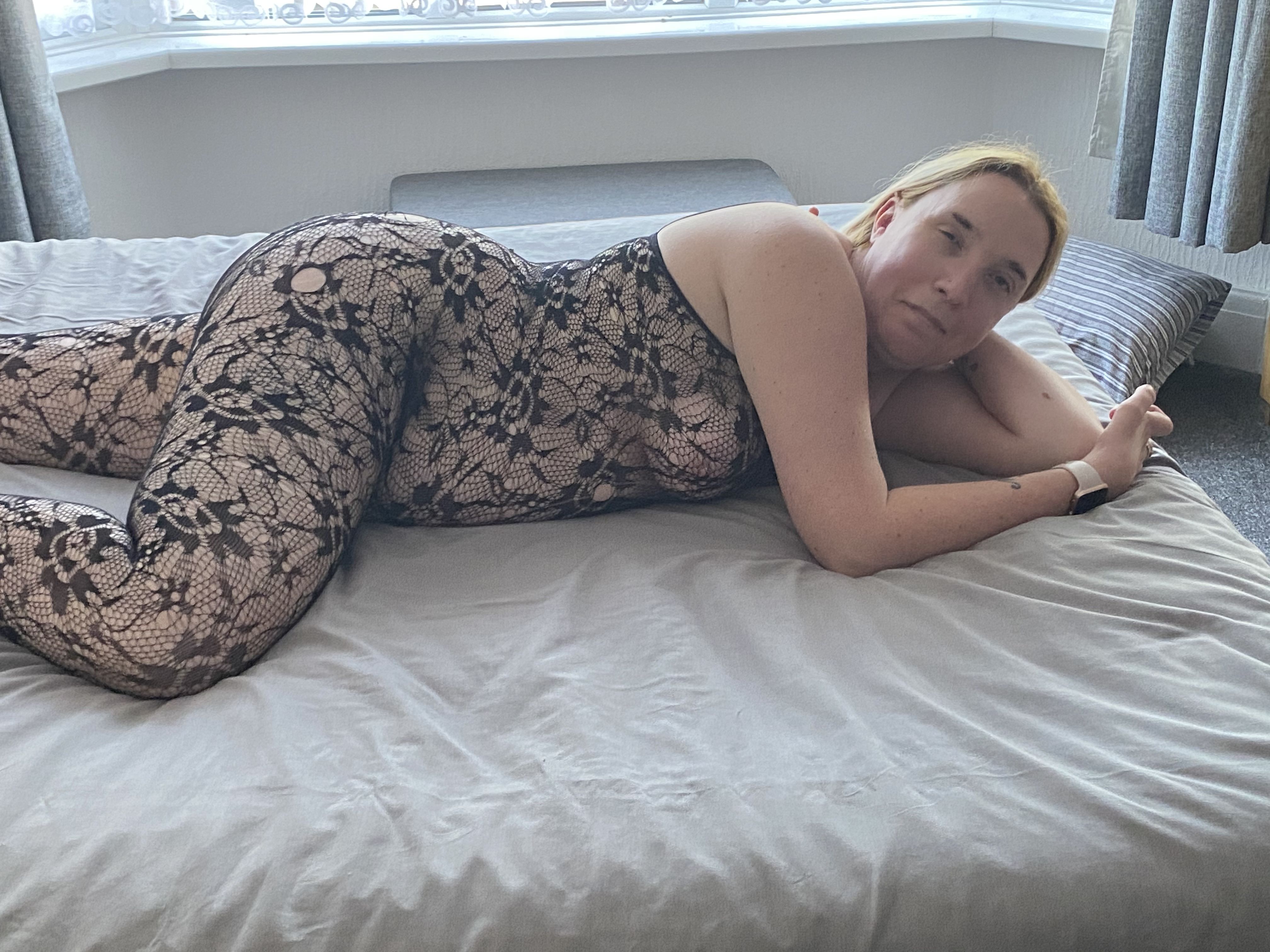 https://cdn.adultwork.com/gallery/G12/8642301.jpg