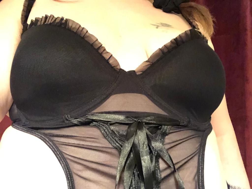 https://cdn.adultwork.com/gallery/G12/8647118.jpg